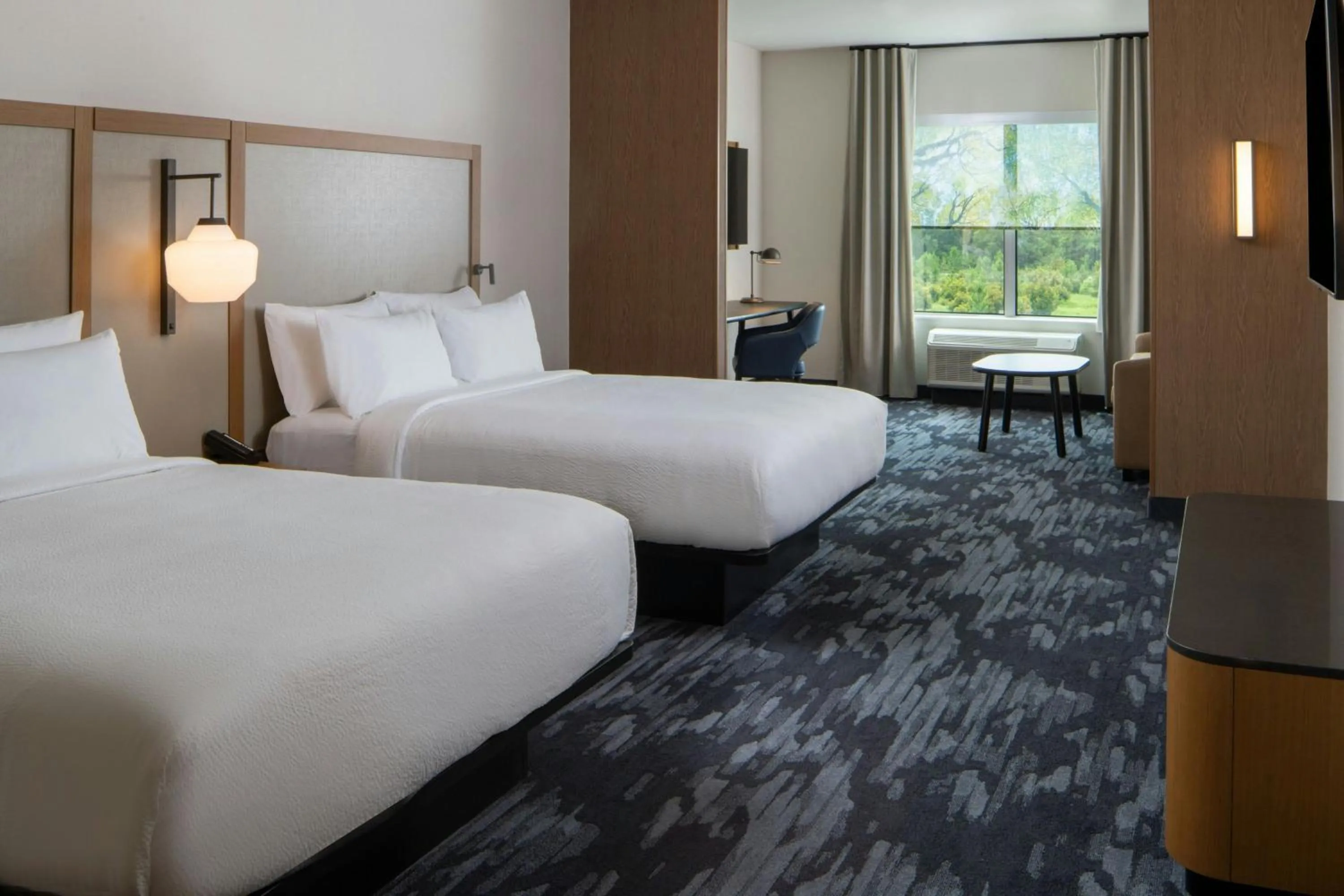 Photo of the whole room, Bed in Fairfield Inn & Suites by Marriott Foley