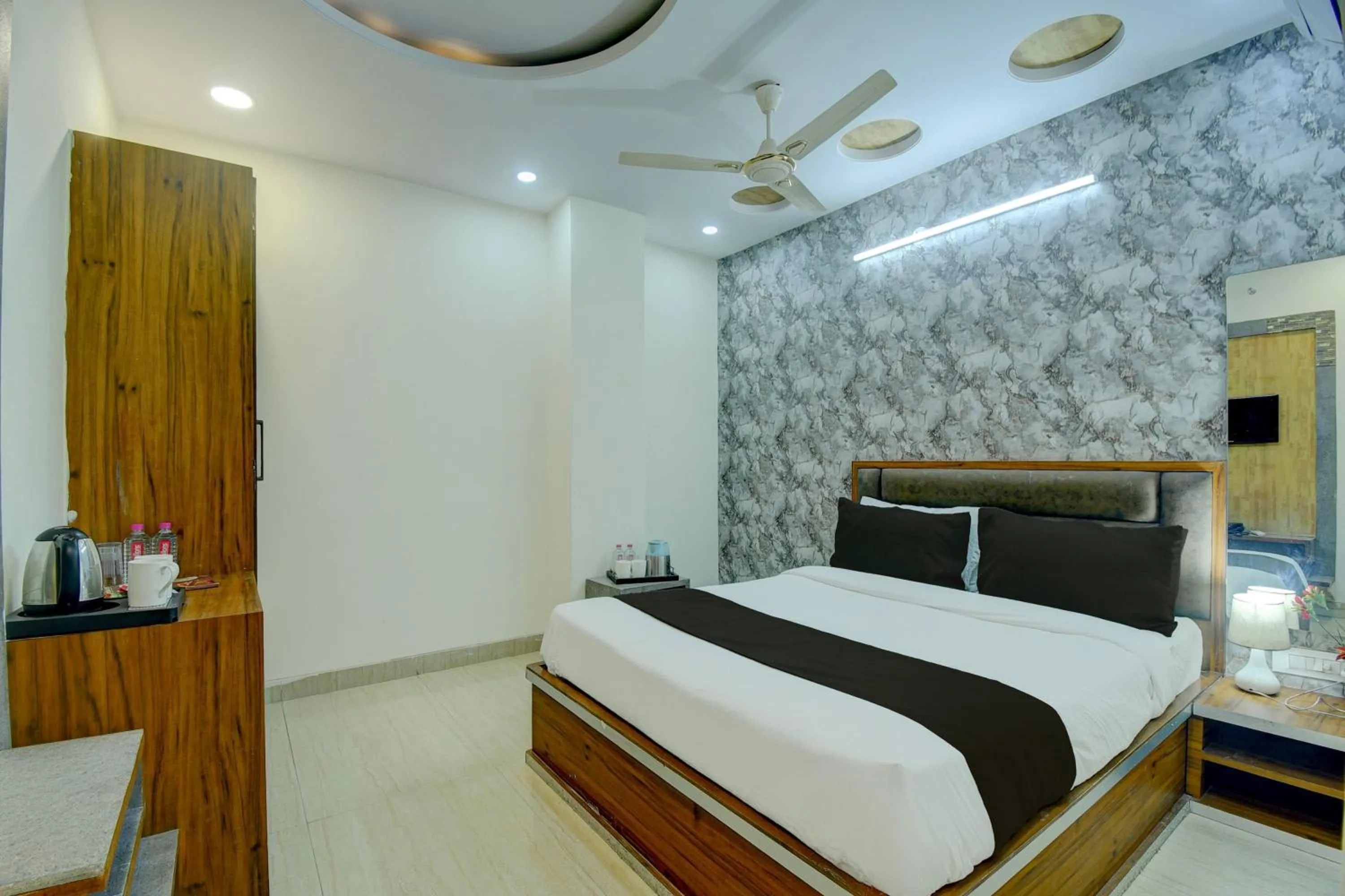 Hotel O Royal Elite