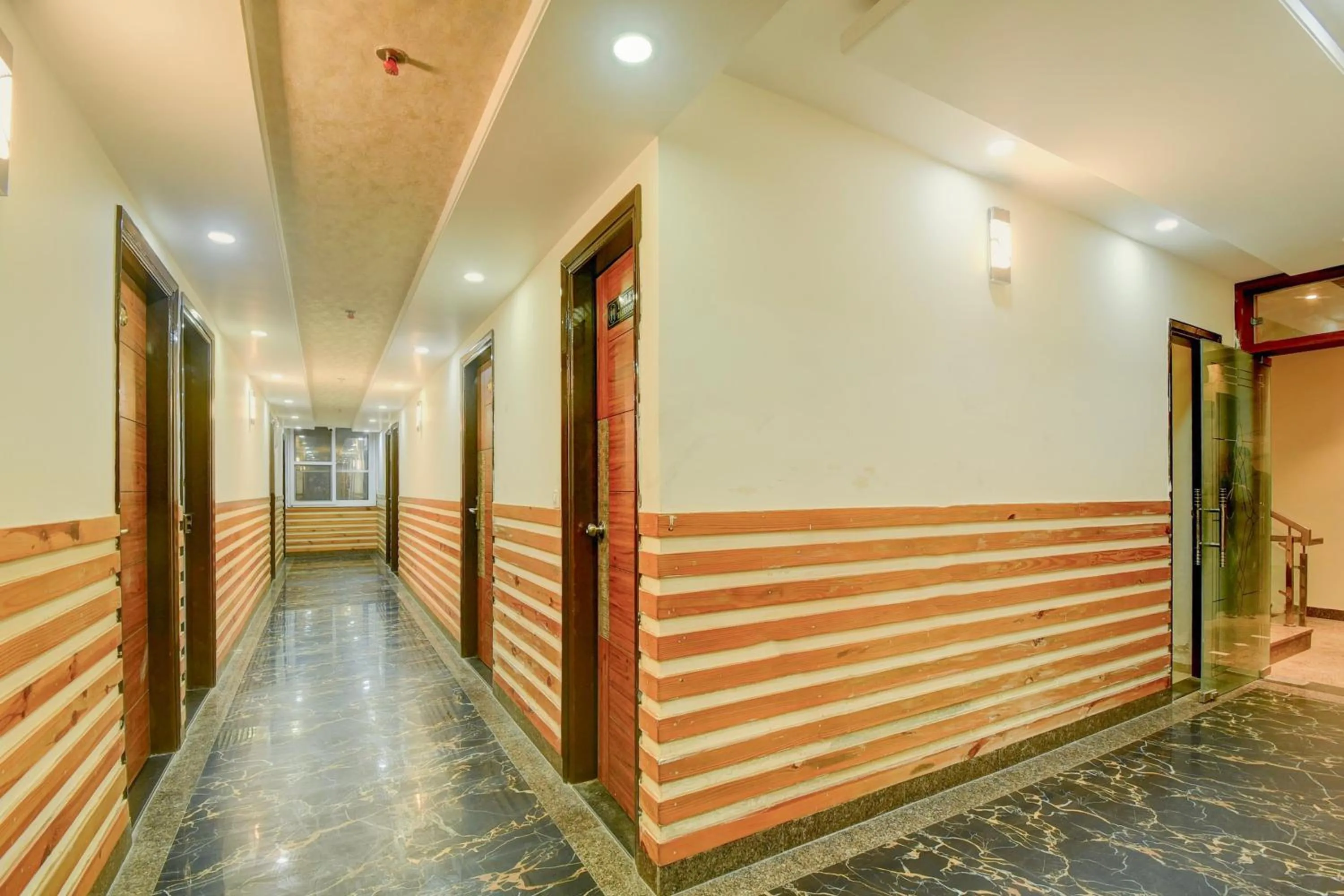 Hotel O Royal Elite