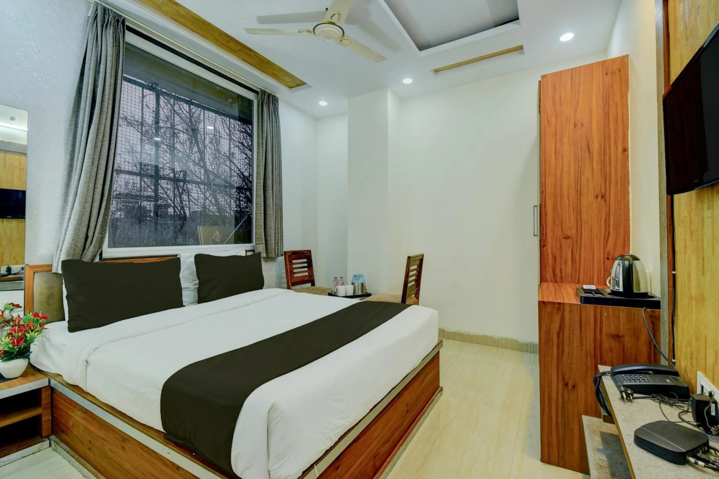 Hotel O Royal Elite