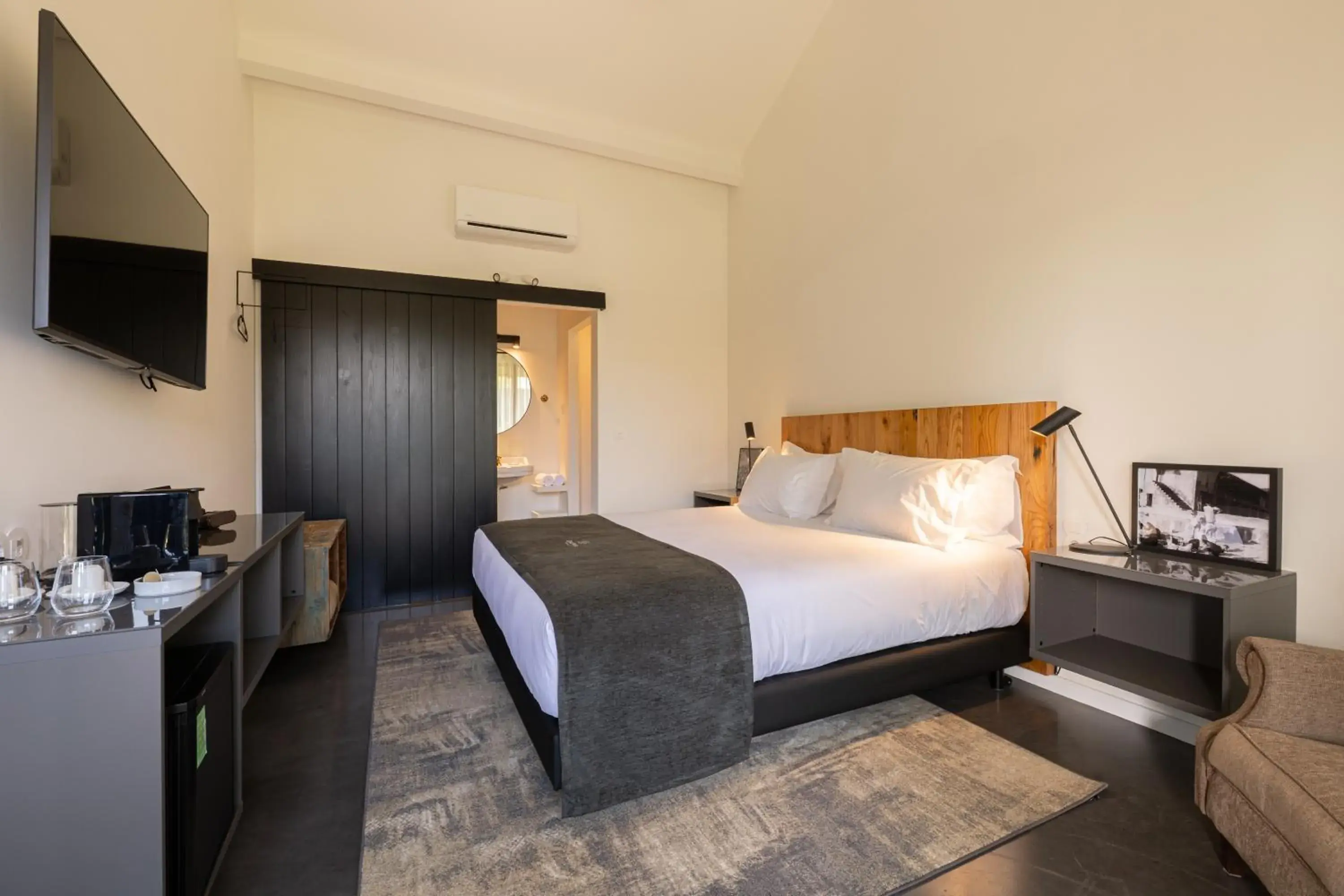 Deluxe Room in CasaNova Farmhouse Deluxe Room in CasaNova Farmhouse