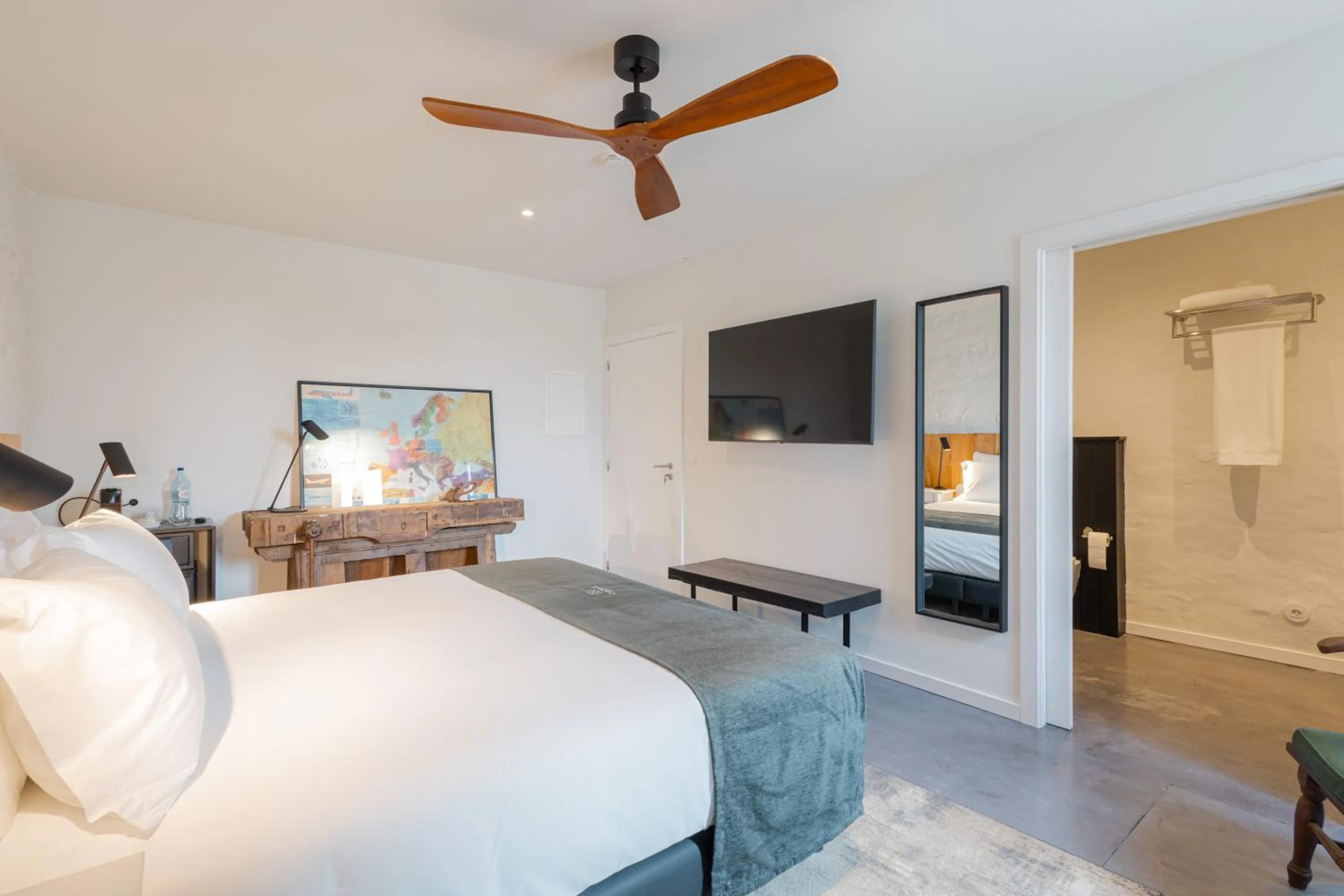 Bed in CasaNova Farmhouse