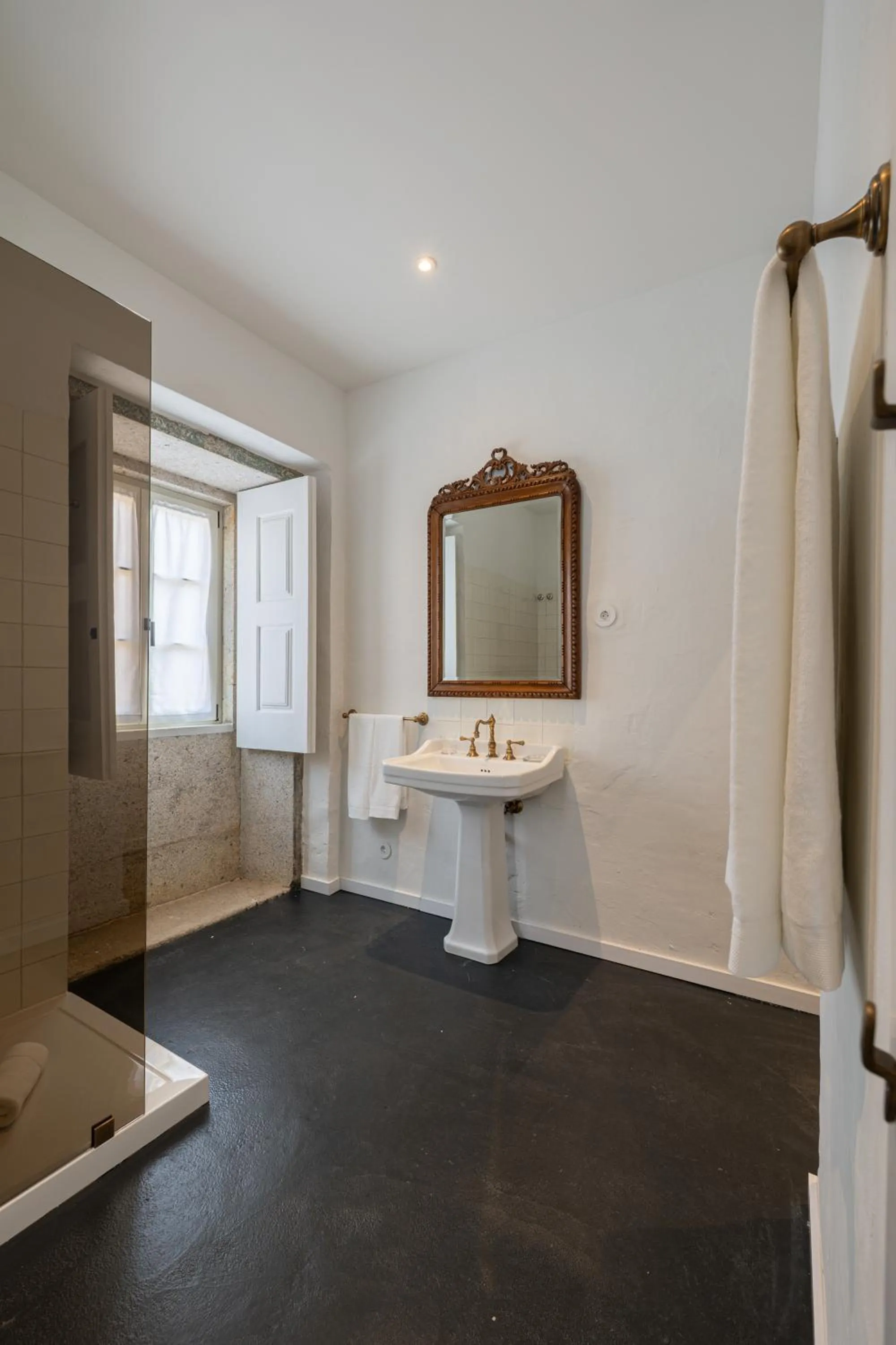 Toilet in CasaNova Farmhouse