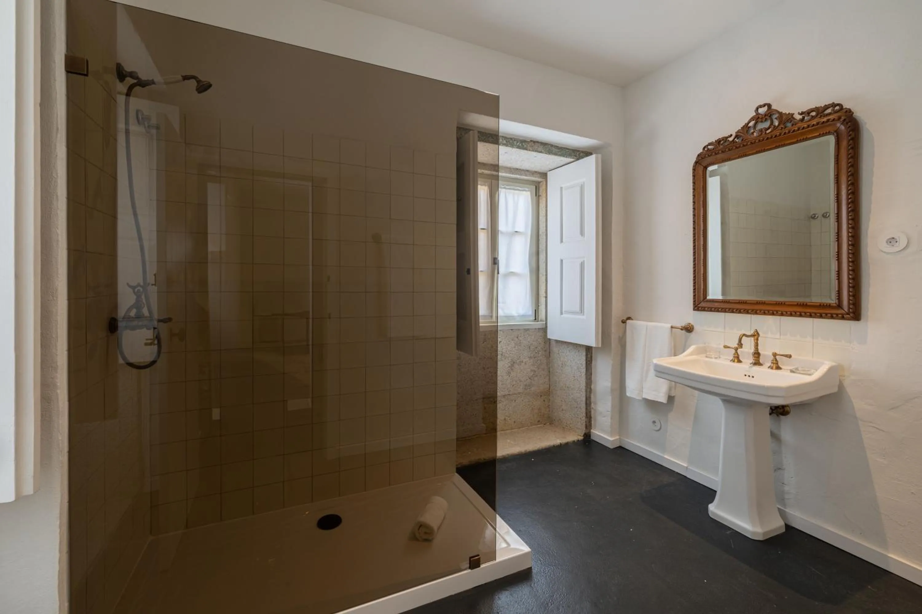 Toilet in CasaNova Farmhouse