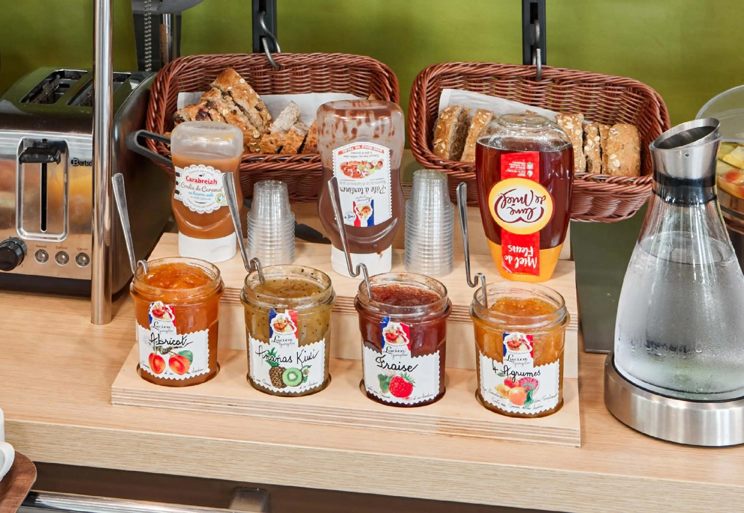 Breakfast in B&B HOTEL Orly Chevilly Marché International