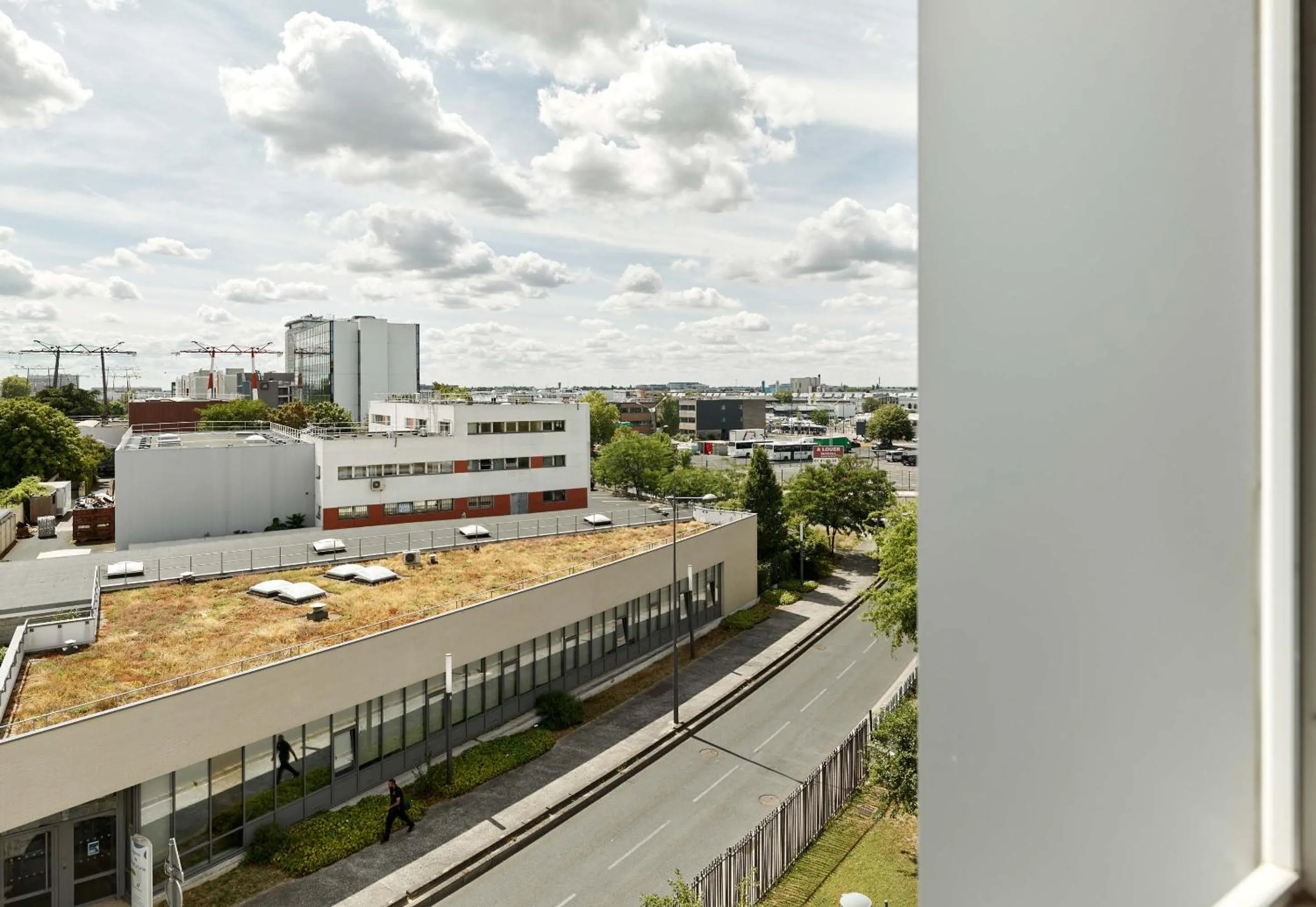 Street view in B&B HOTEL Orly Chevilly Marché International