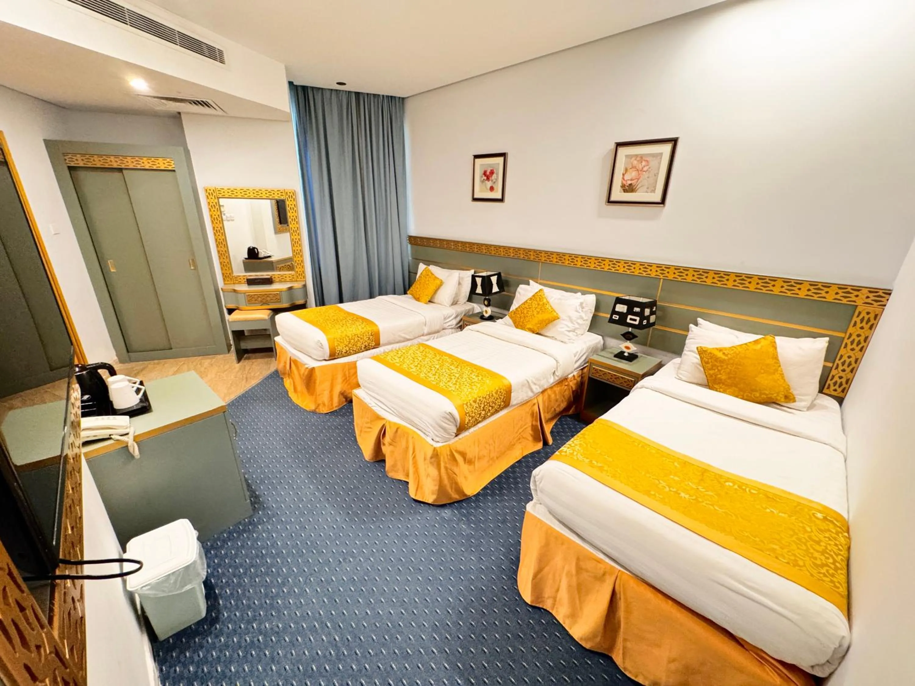 Triple Room in Saraya Abeer Hotel Makkah