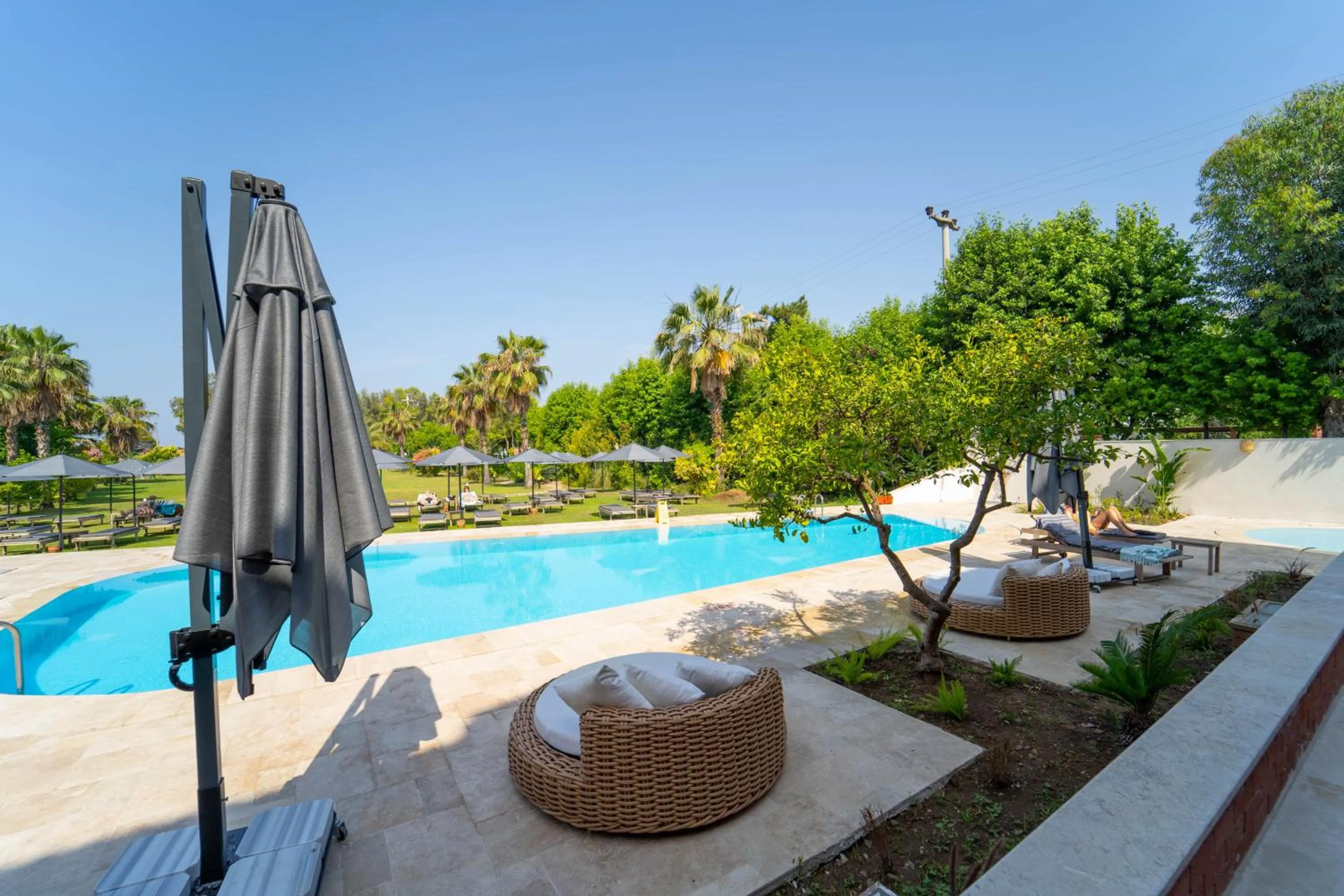 Swimming pool in Hotel Club-E