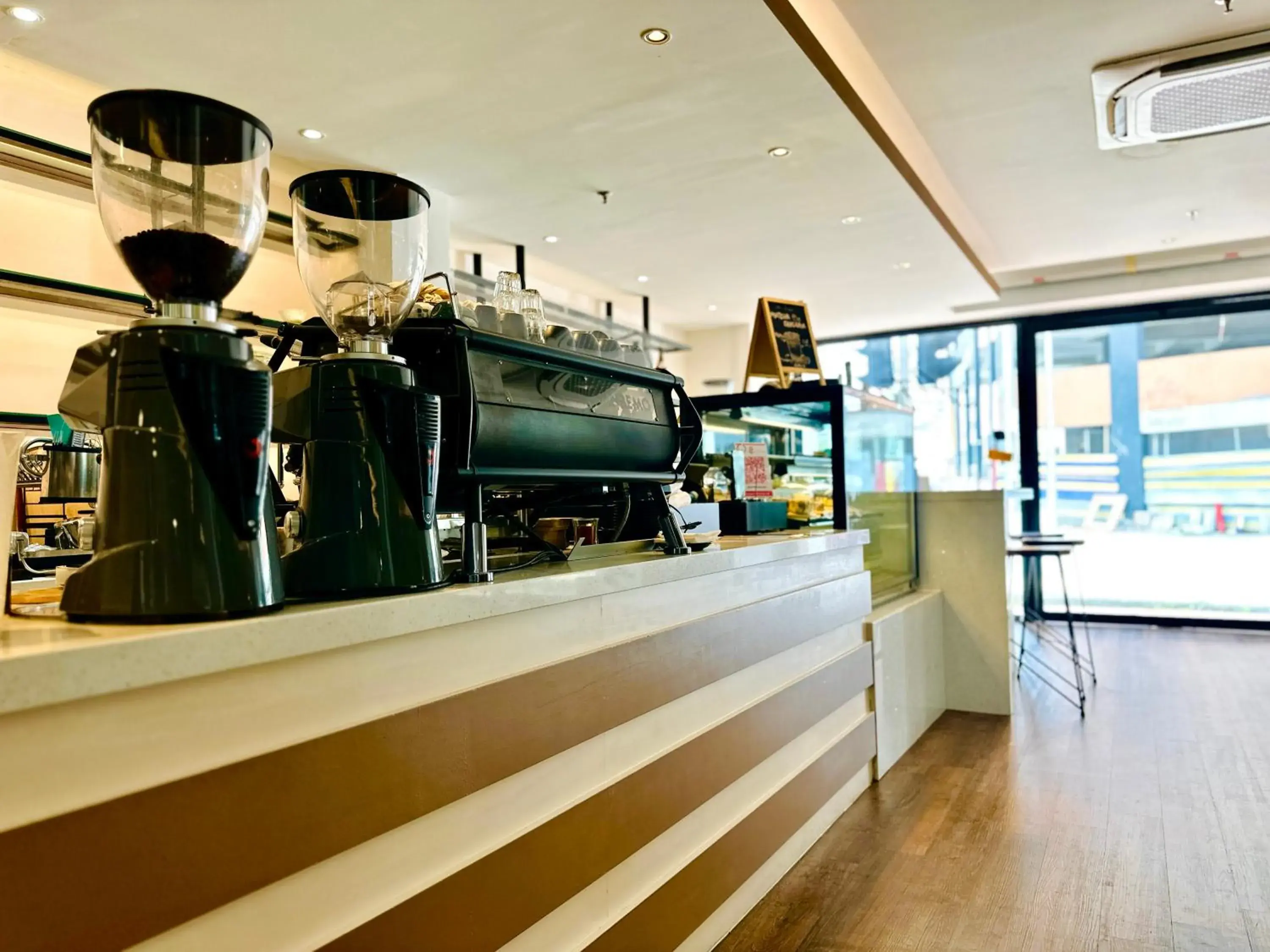 Lounge or bar in C Y C Heritage Hotel Lounge or bar in C Y C Heritage Hotel