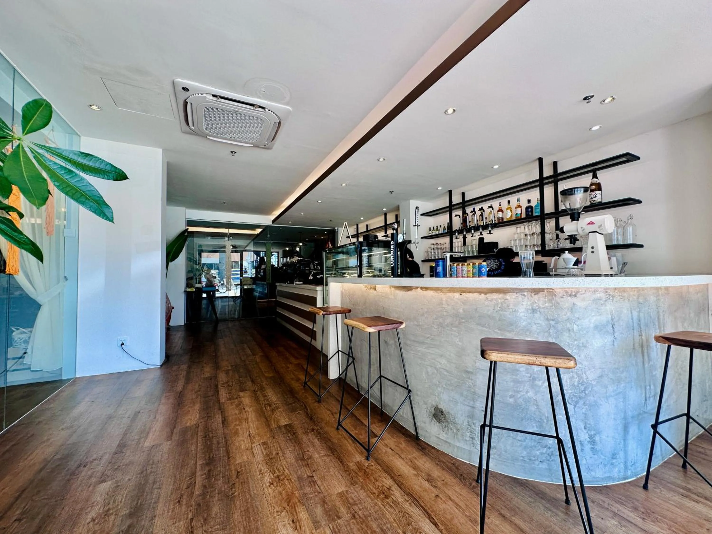 Coffee/tea facilities in C Y C Heritage Hotel