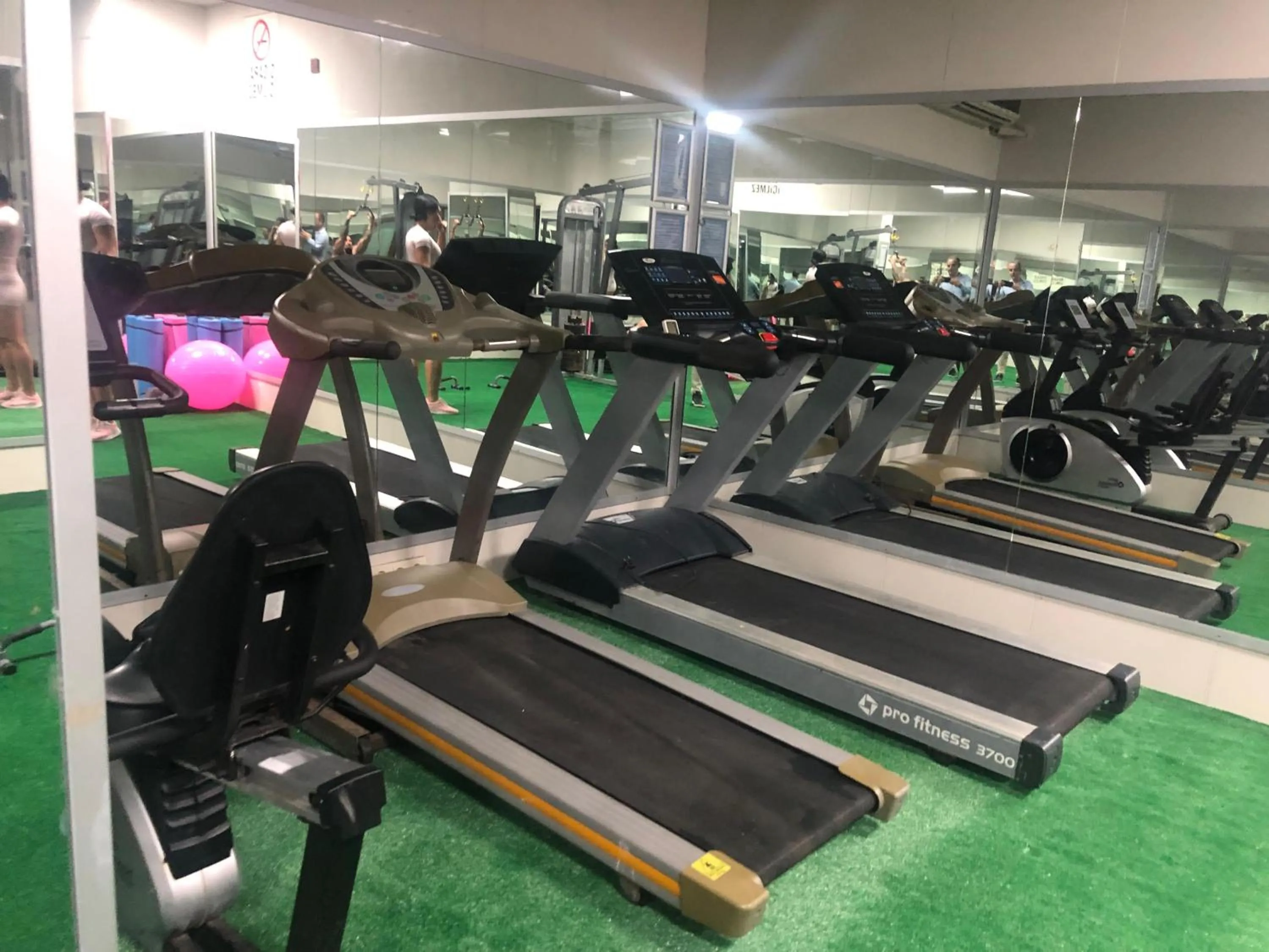 Fitness centre/facilities in Cıtrus Plaza Hotel