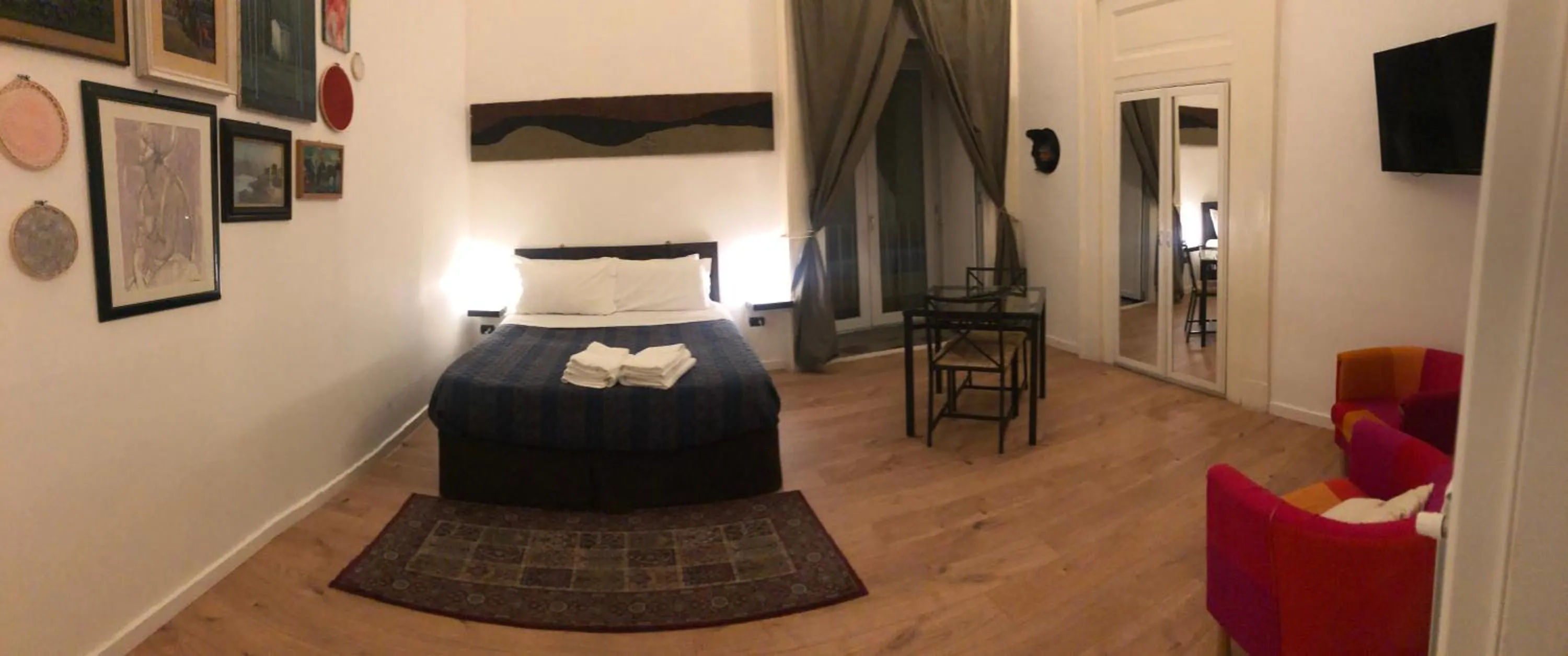 Bed in La Galleria