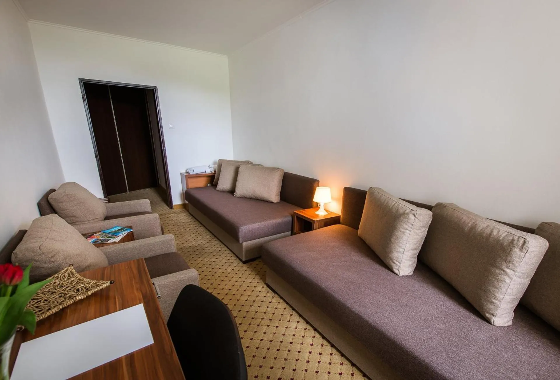 Photo of the whole room in Hotel Merkur