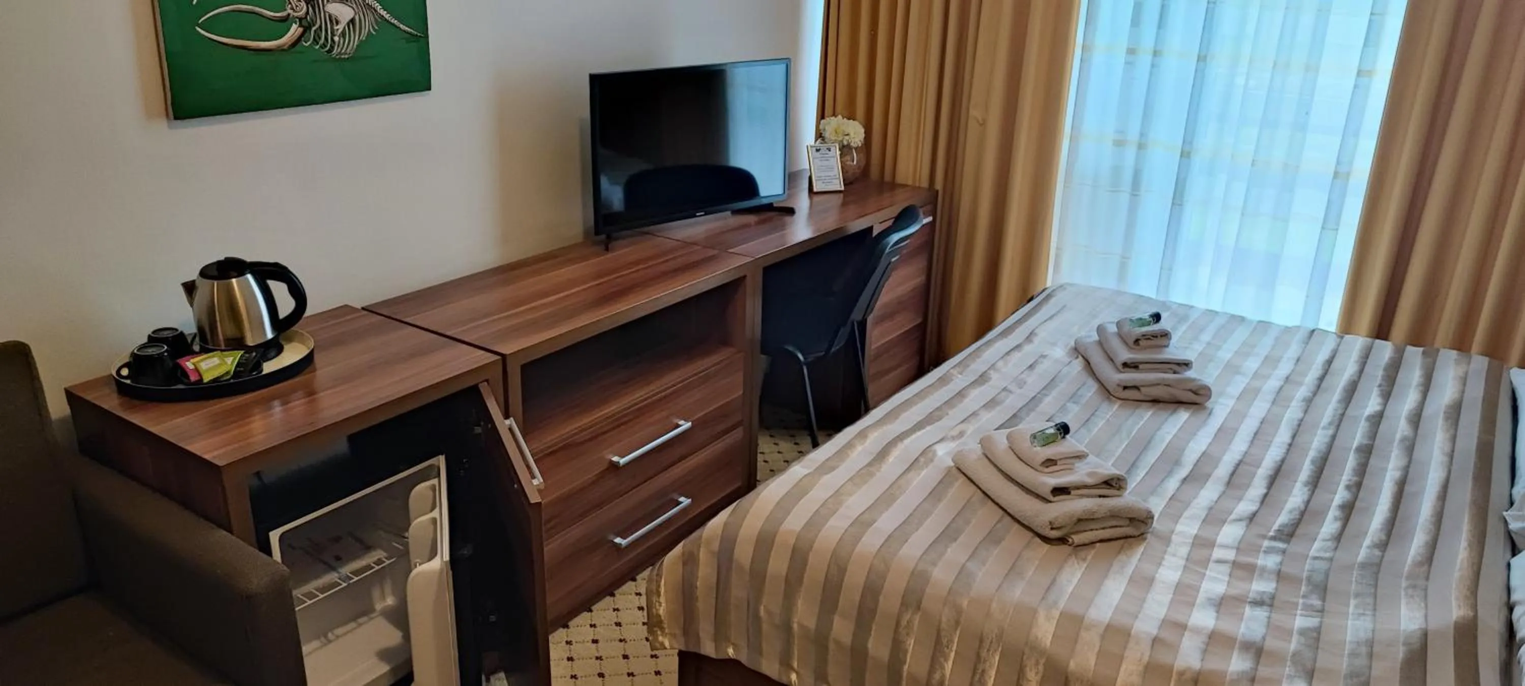 Bed in Hotel Merkur