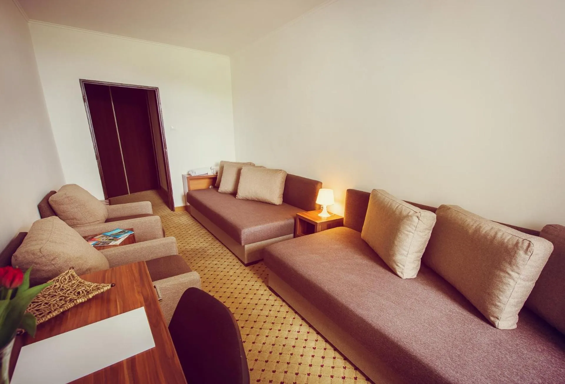 Photo of the whole room in Hotel Merkur