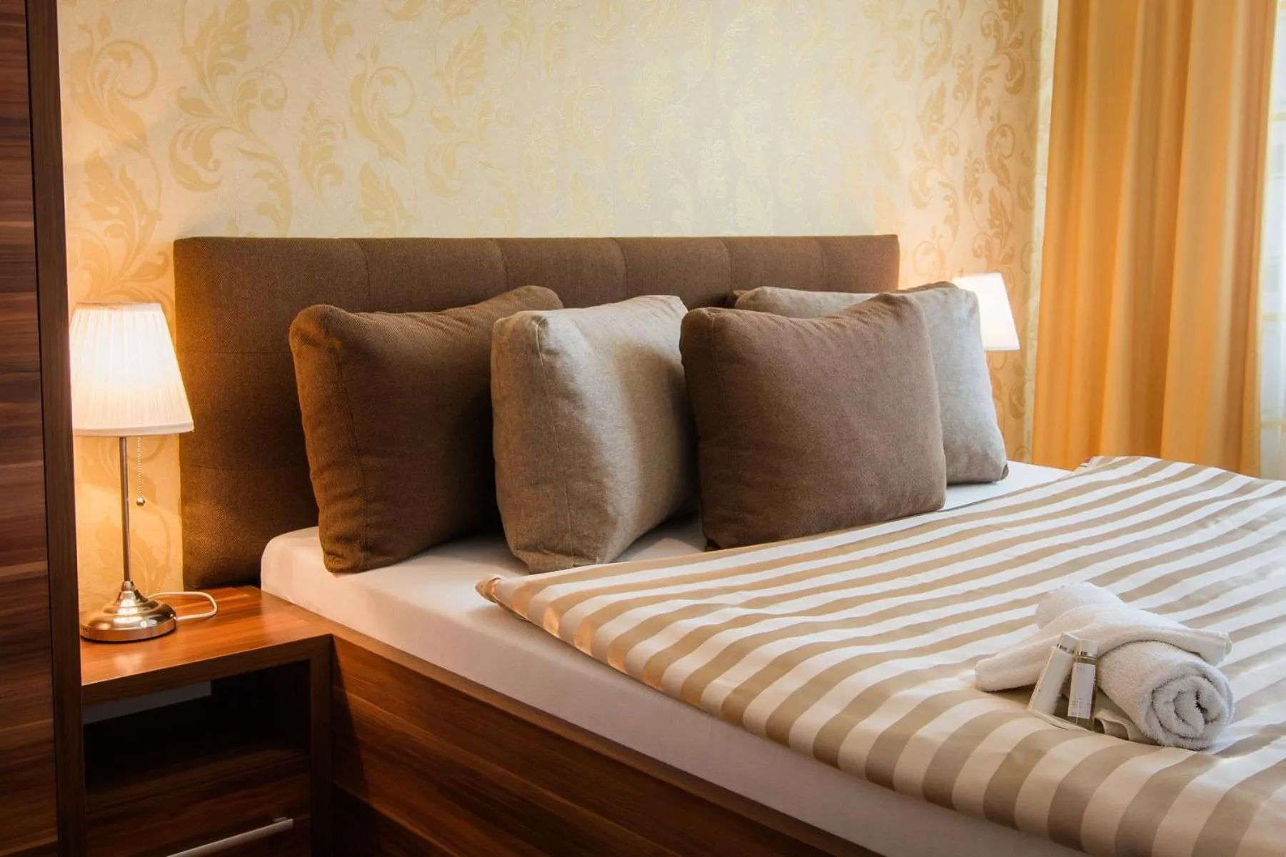 Photo of the whole room, Bed in Hotel Merkur