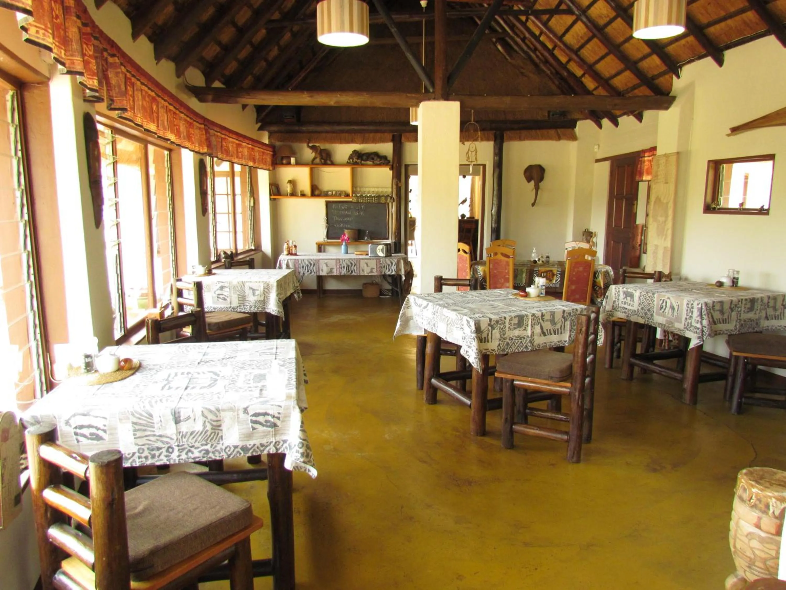 Restaurant/places to eat in Thokozani Lodge