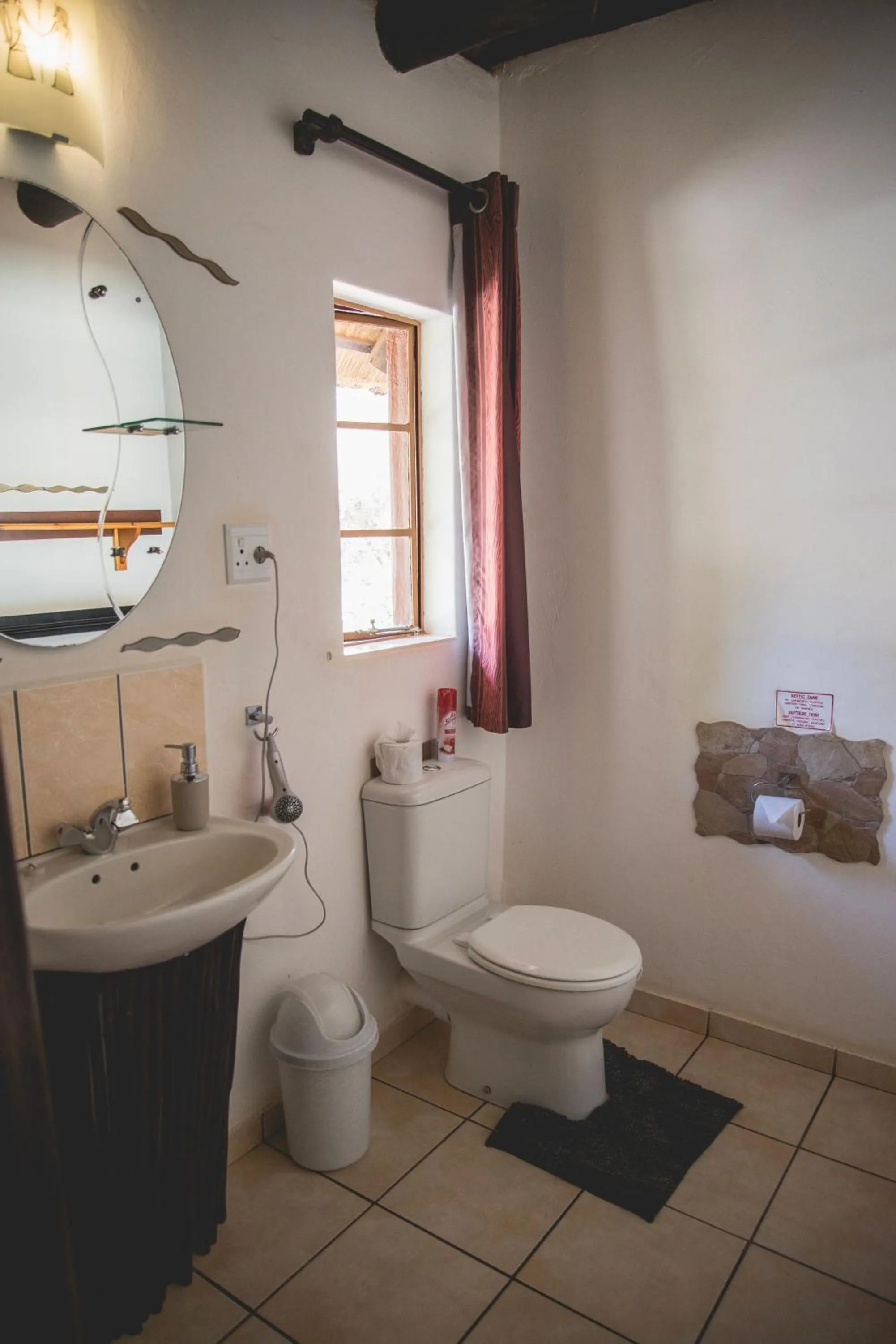 Bathroom in Thokozani Lodge
