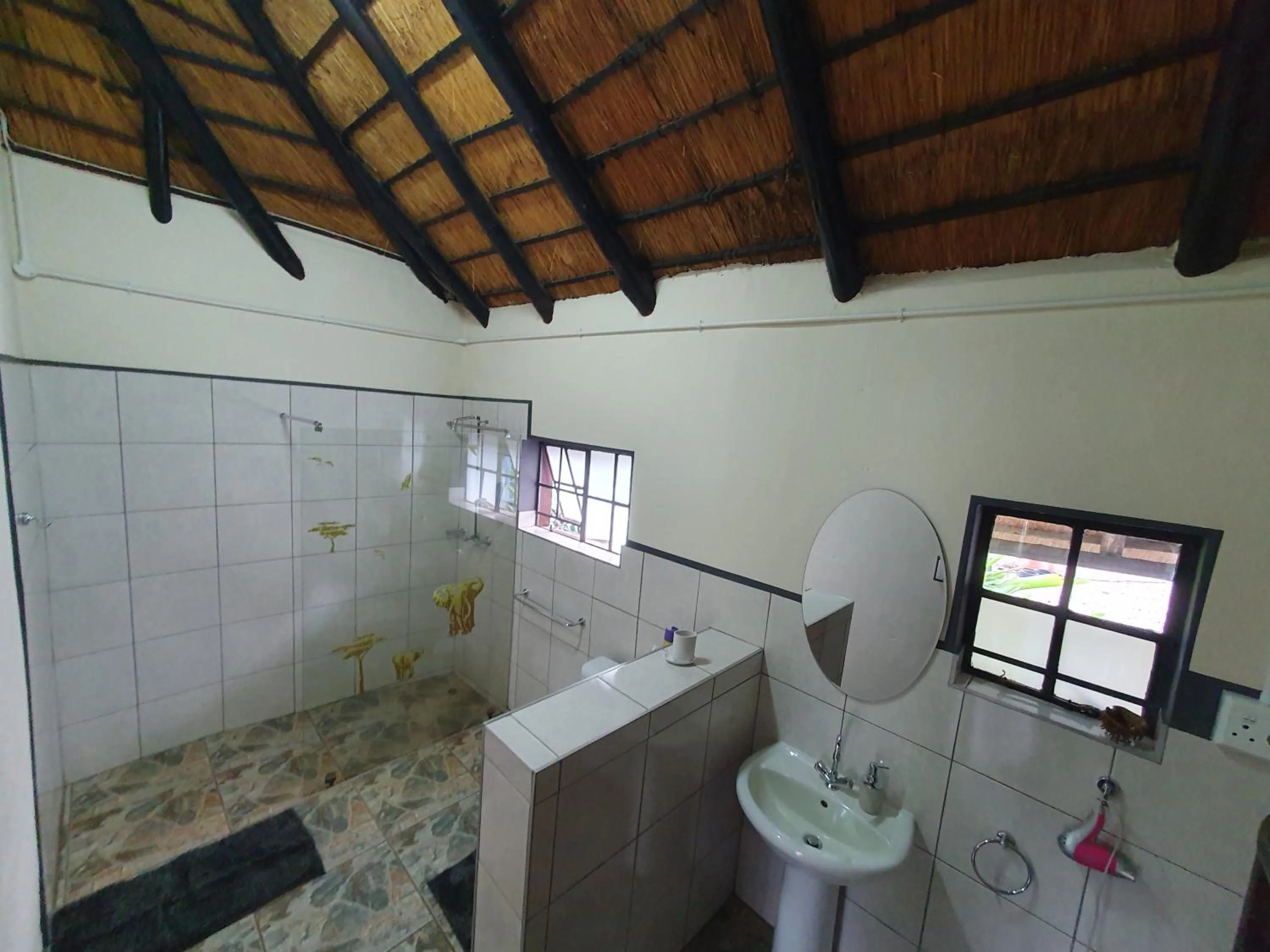 Bathroom in Thokozani Lodge