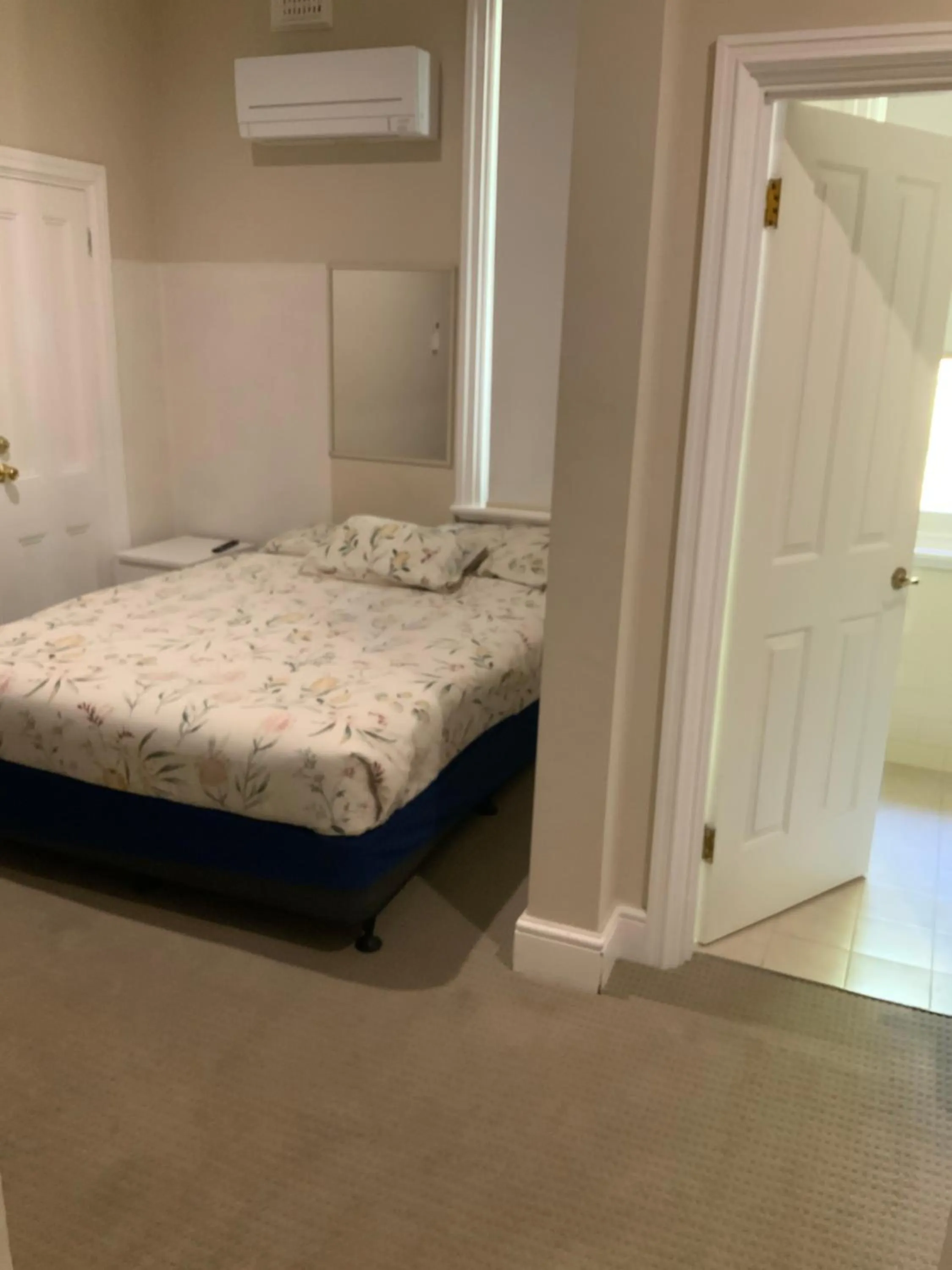 Bed in Northlodge Central City Apartments