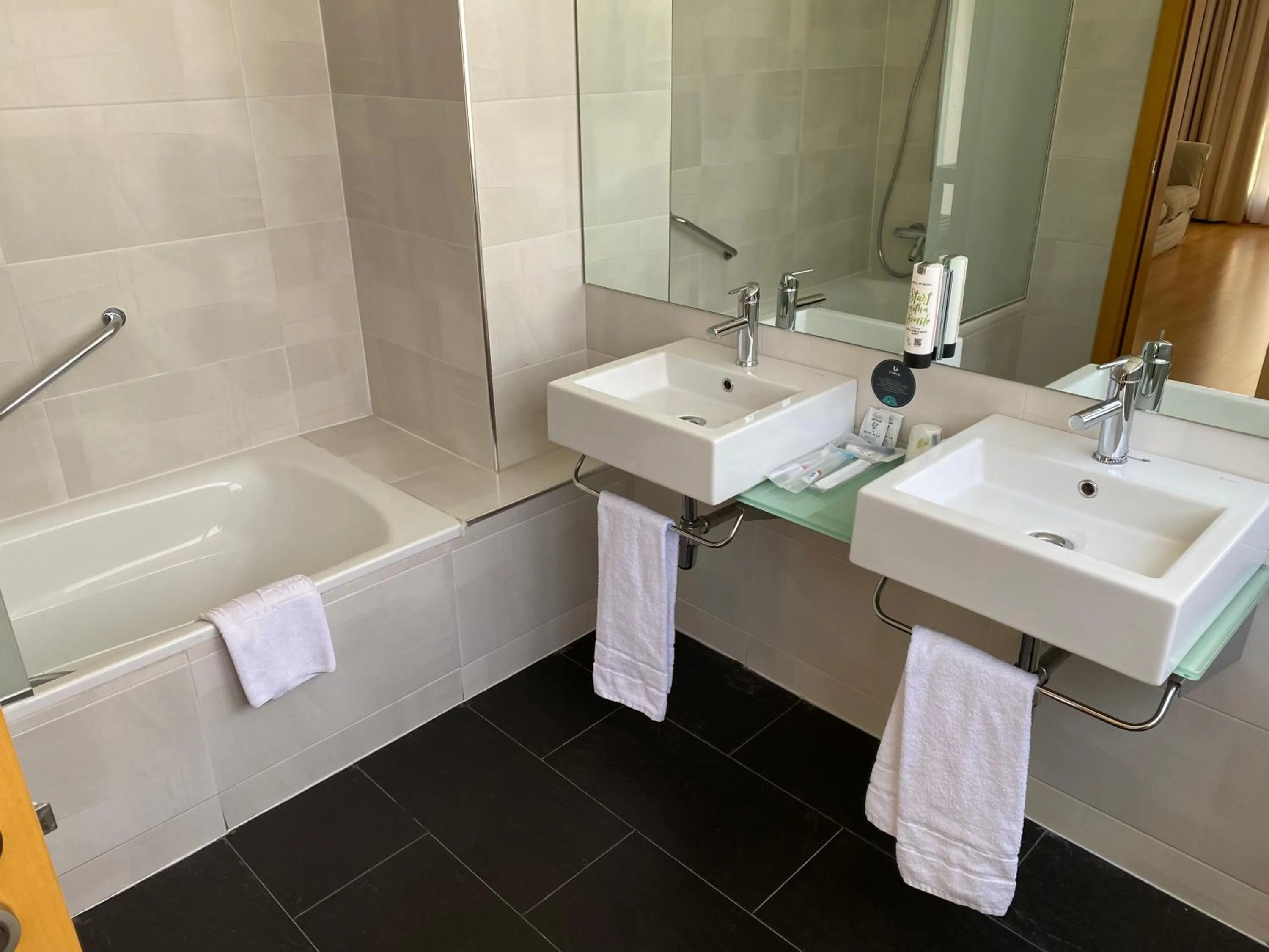 Bathroom in U Hotel Villa-Gomá