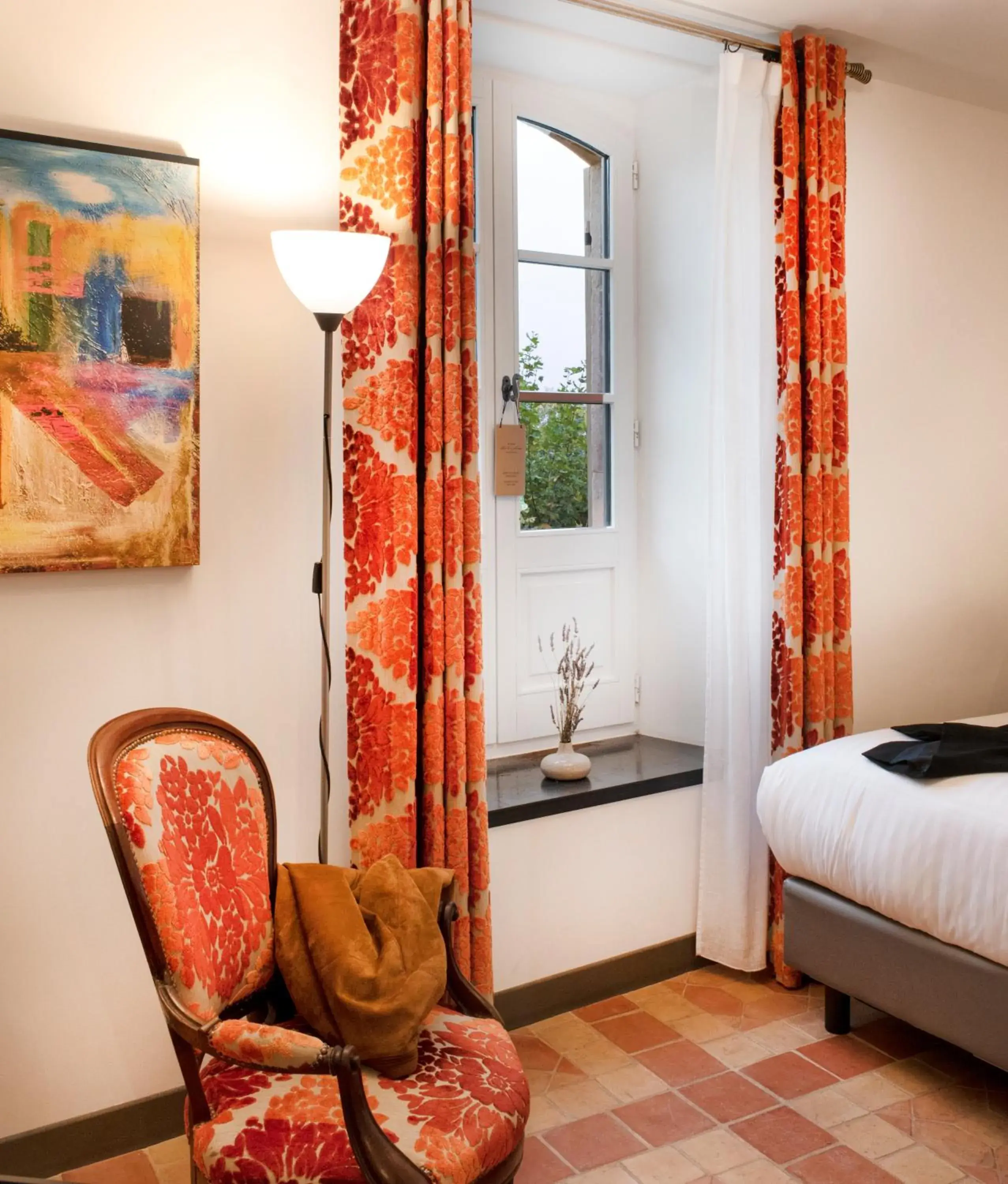 Decorative detail, Bed in La Ferme Chapouton - Teritoria Decorative detail, Bed in La Ferme Chapouton - Teritoria