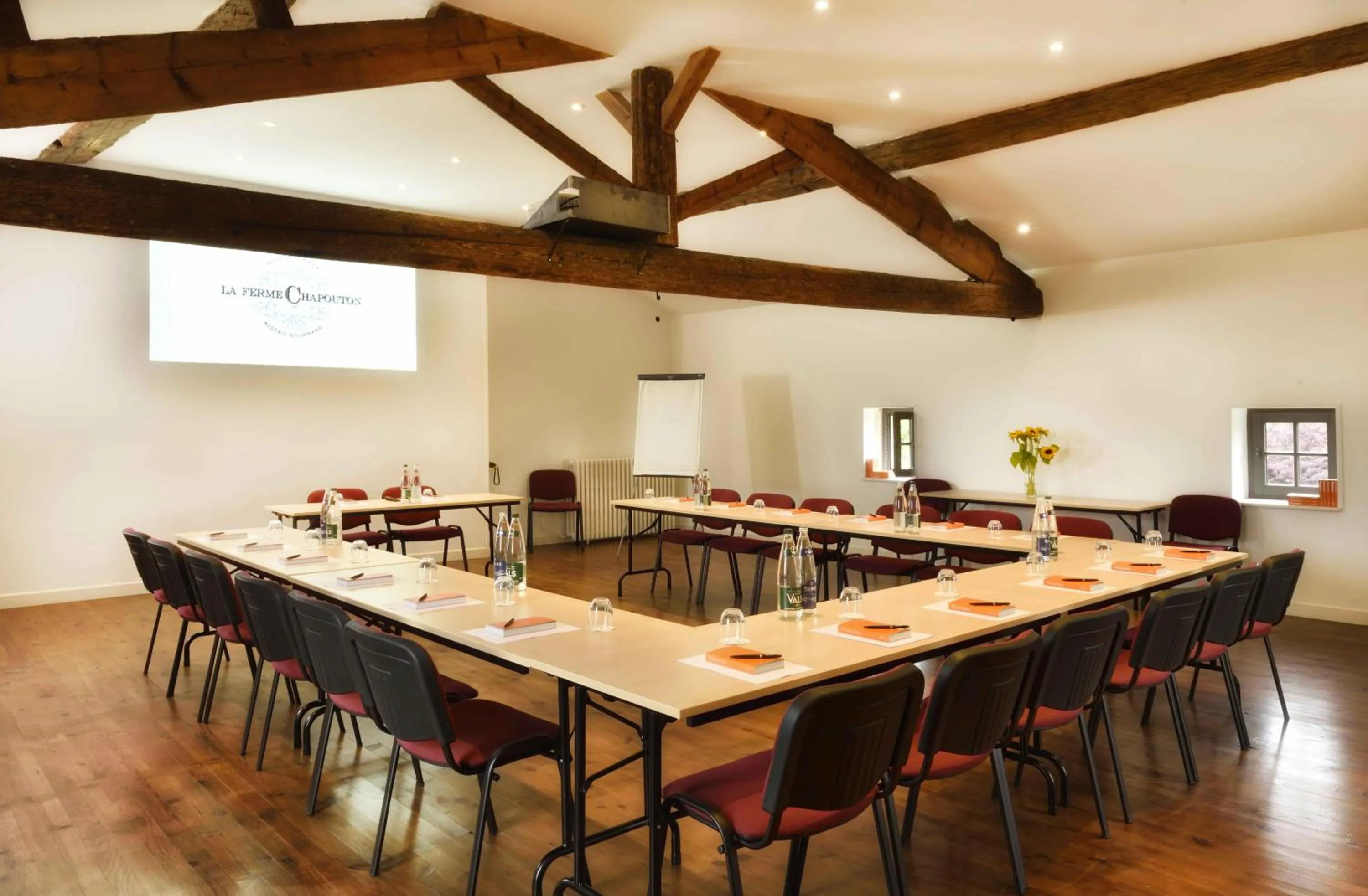 Restaurant/places to eat in La Ferme Chapouton - Teritoria