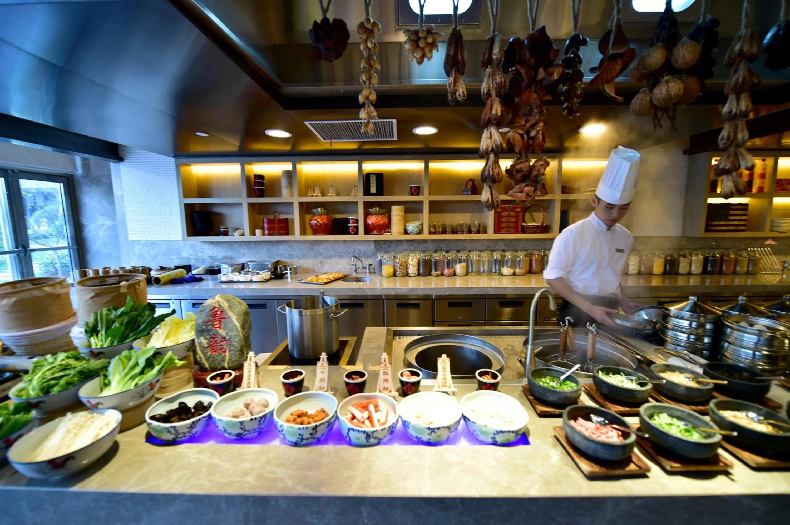 Restaurant/places to eat in Wanda Realm Hotel Tai'an