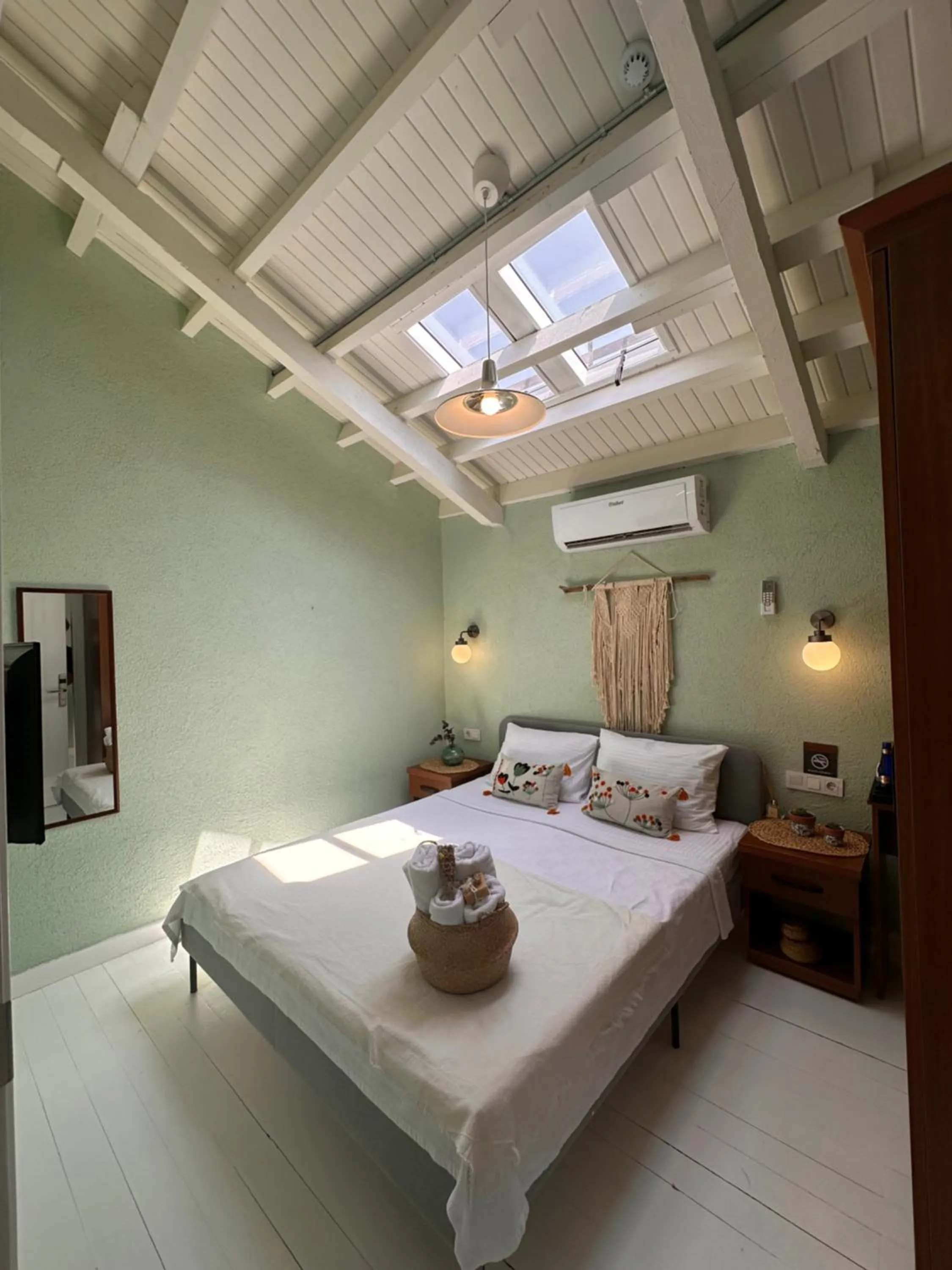 Bed in Hanole Macaron Guest House