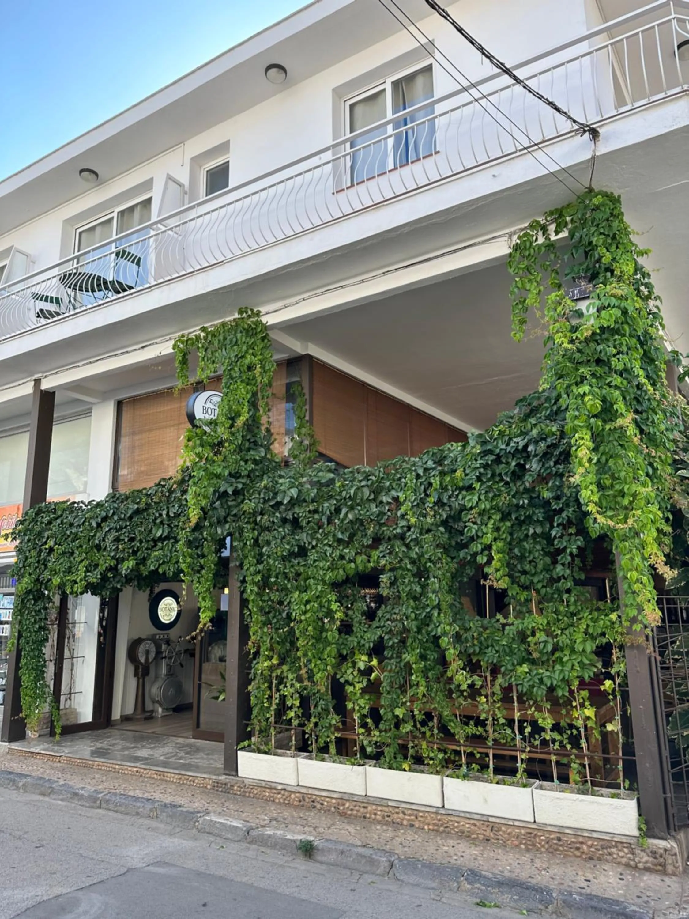 L'Illa Hotel