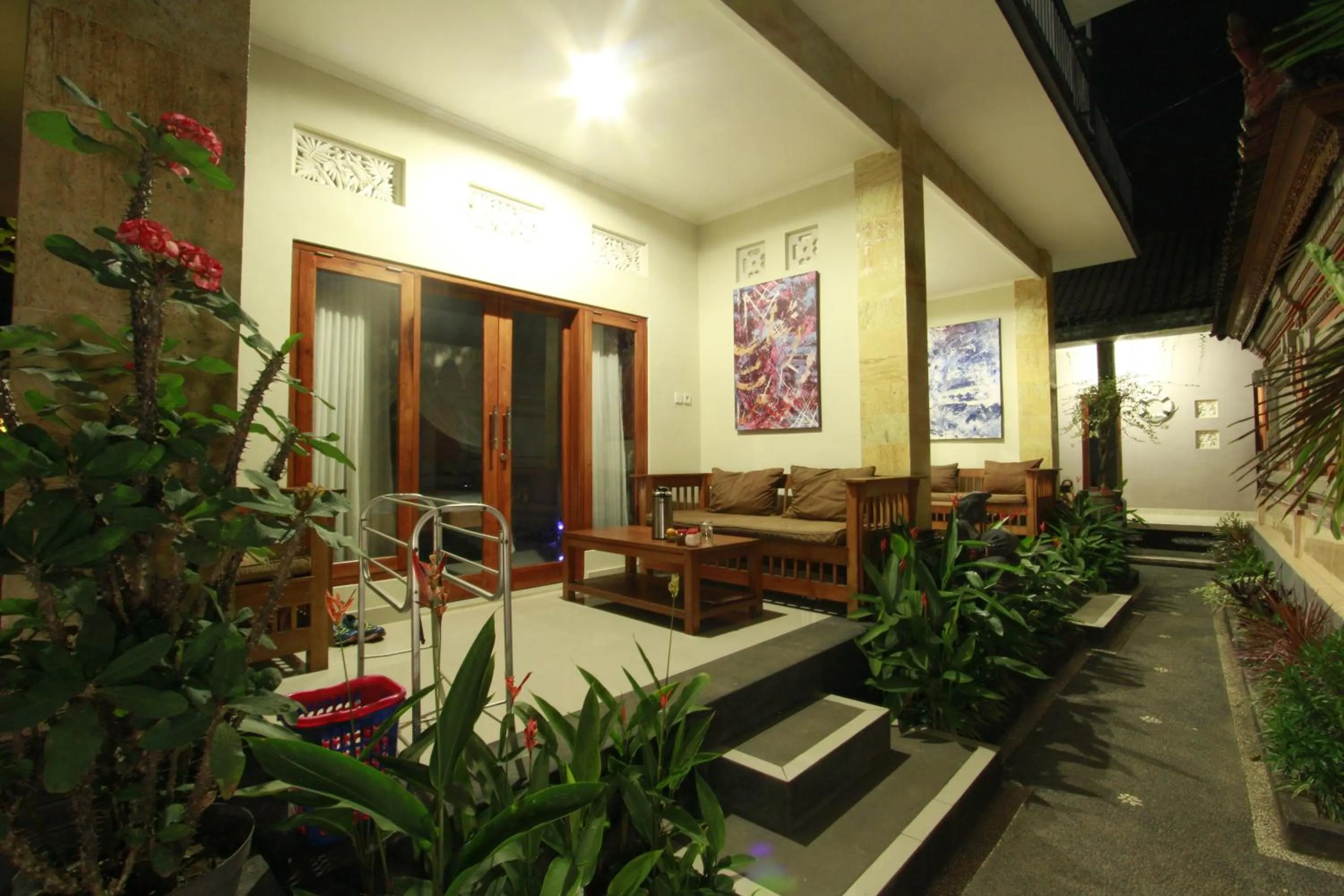 Balcony/Terrace in Suryadina Guest House