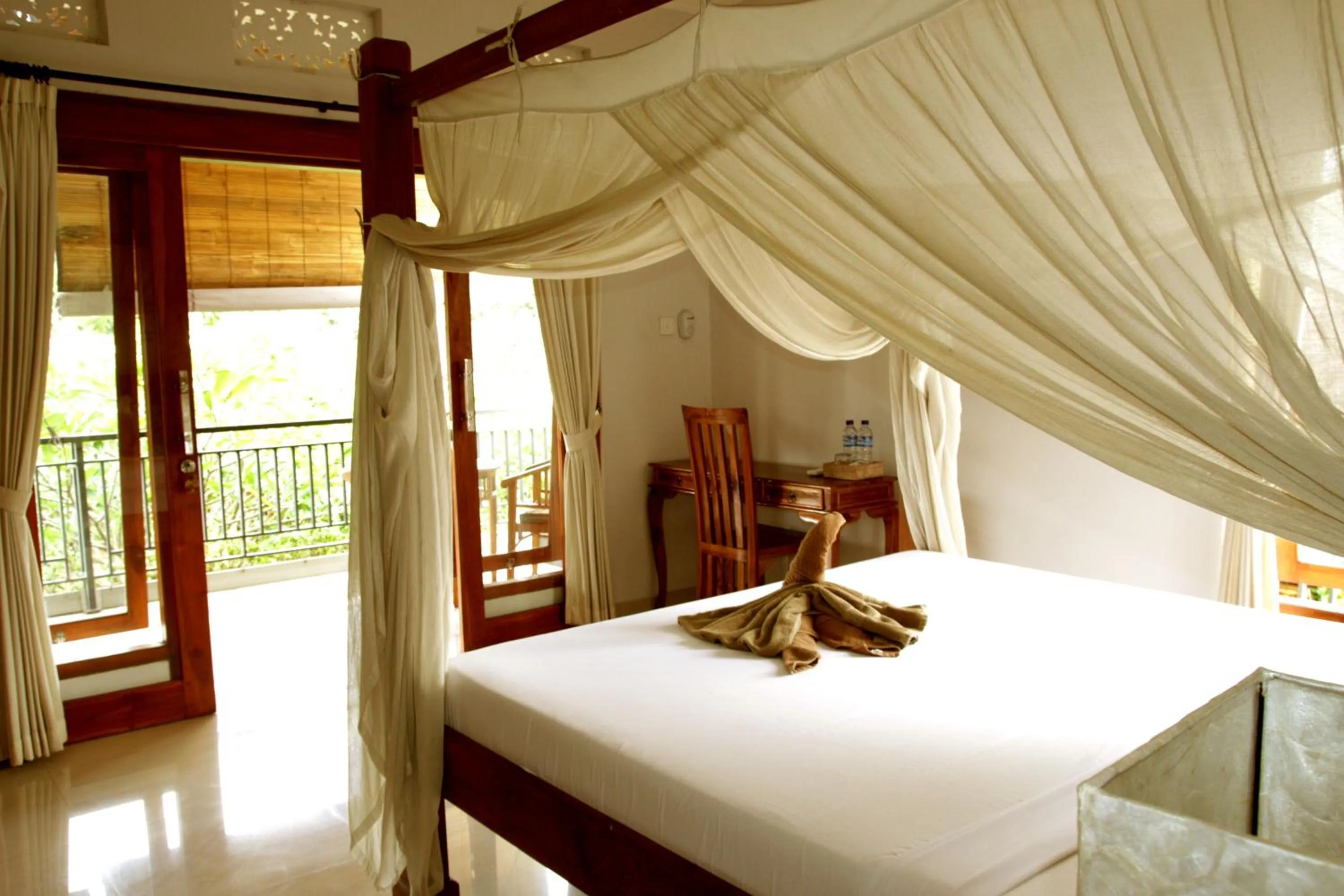 Bedroom, Bed in Suryadina Guest House