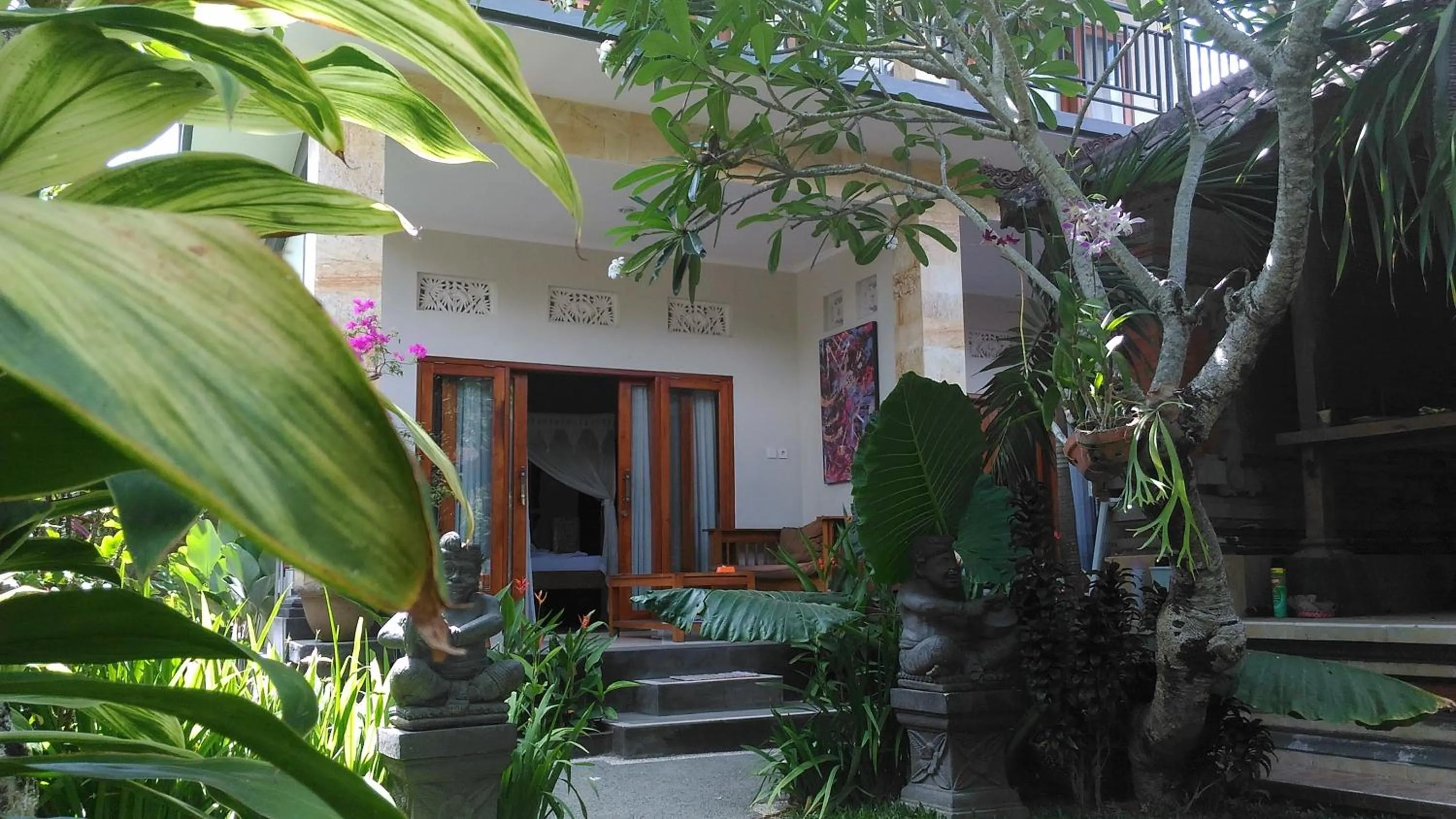 Facade/entrance in Suryadina Guest House