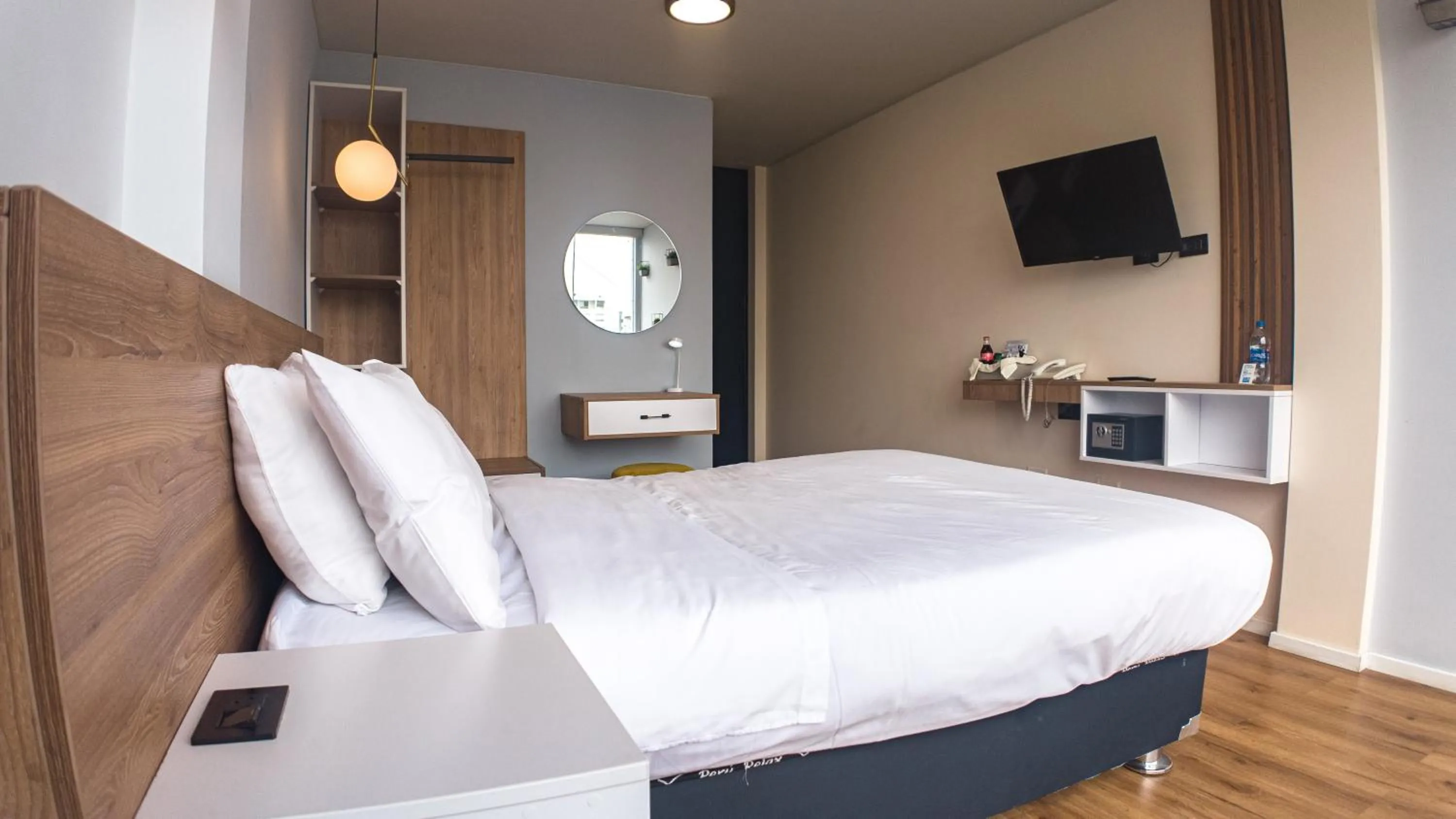 Single Room in Hub Hotels AQP