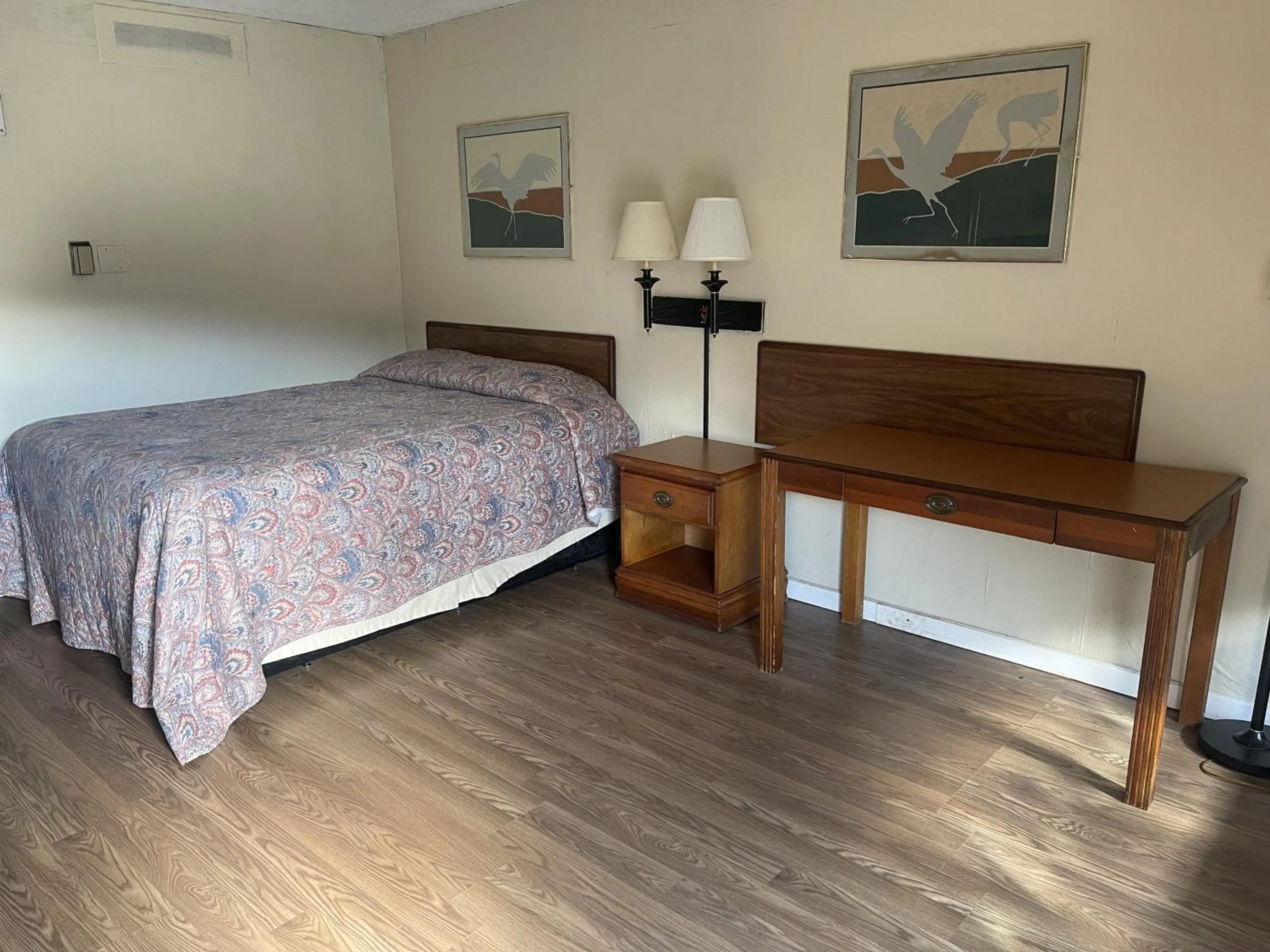 Tyler Inn & Suites