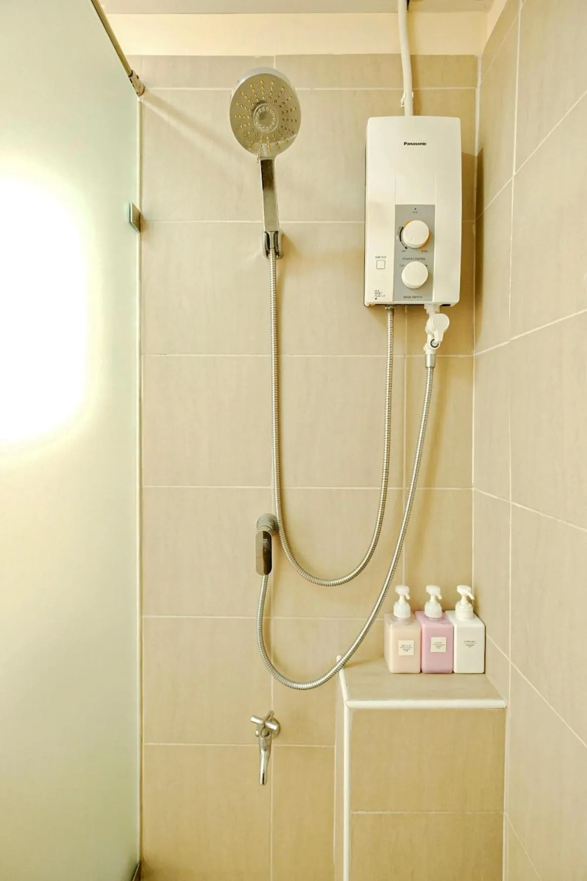 Shower in Thong Poon Apartment Chiang Mai