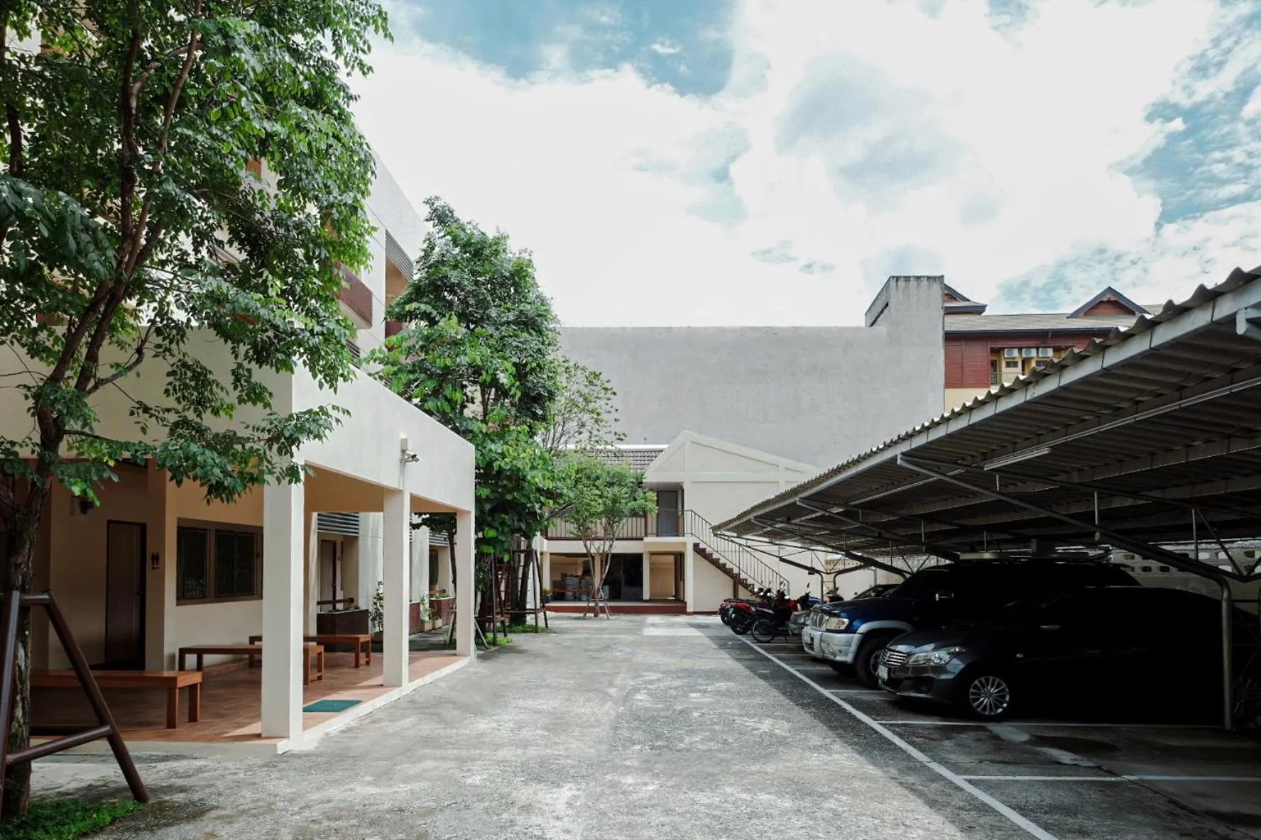 Property building in Thong Poon Apartment Chiang Mai