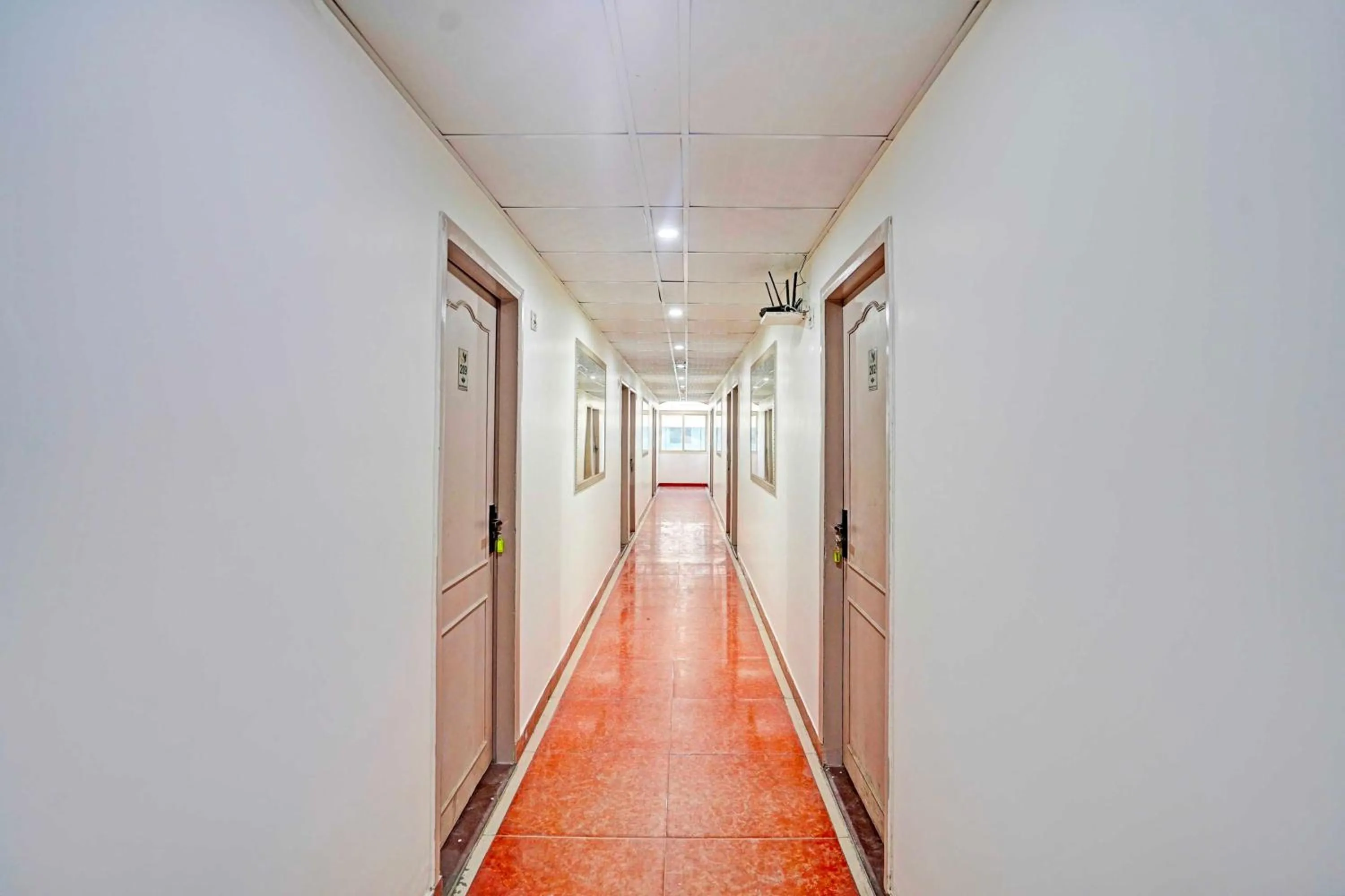 Townhouse Mansarovar Metro Station Jaipur