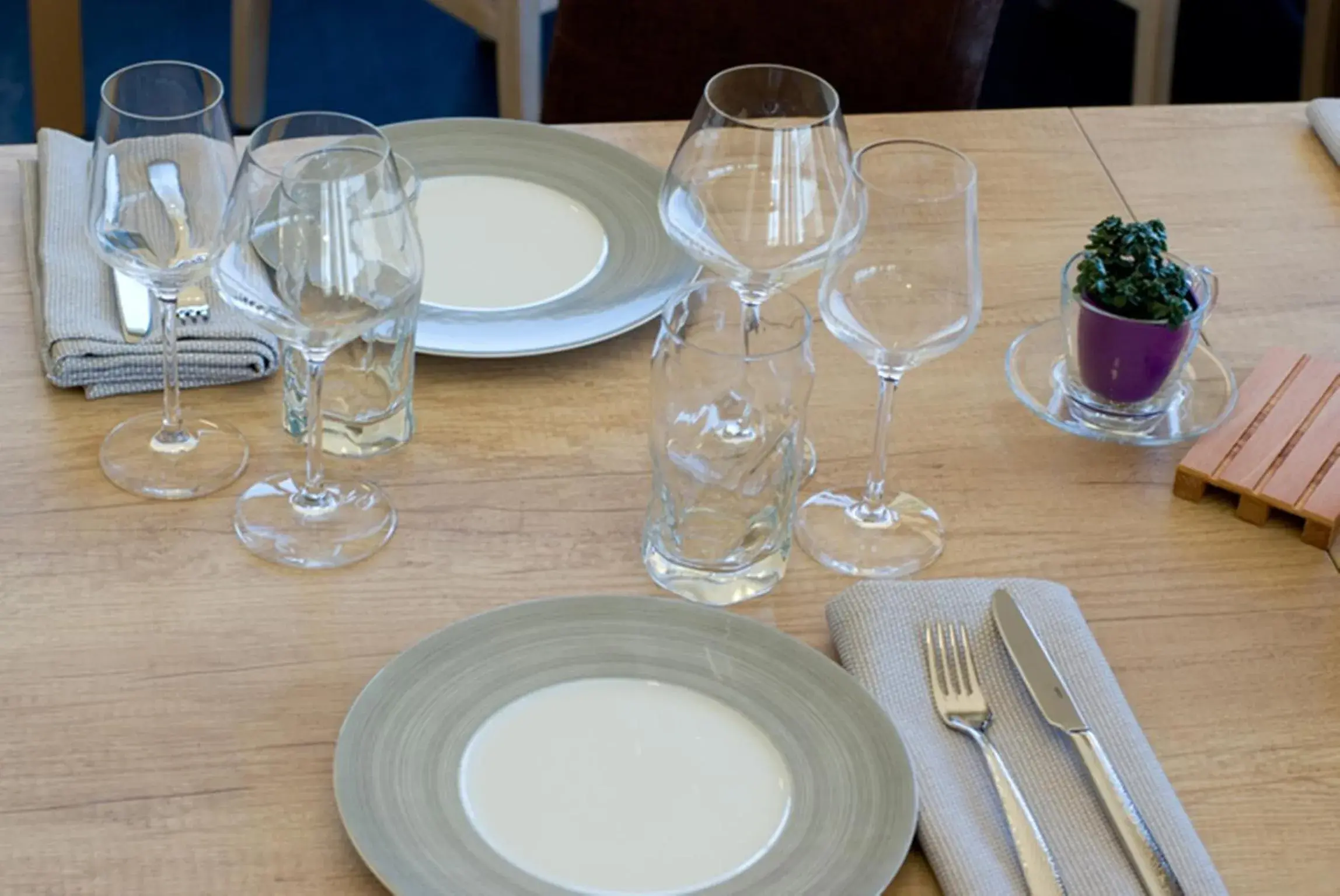 Restaurant/places to eat in Logis Hotel Restaurant de La Madeleine Restaurant/places to eat in Logis Hotel Restaurant de La Madeleine