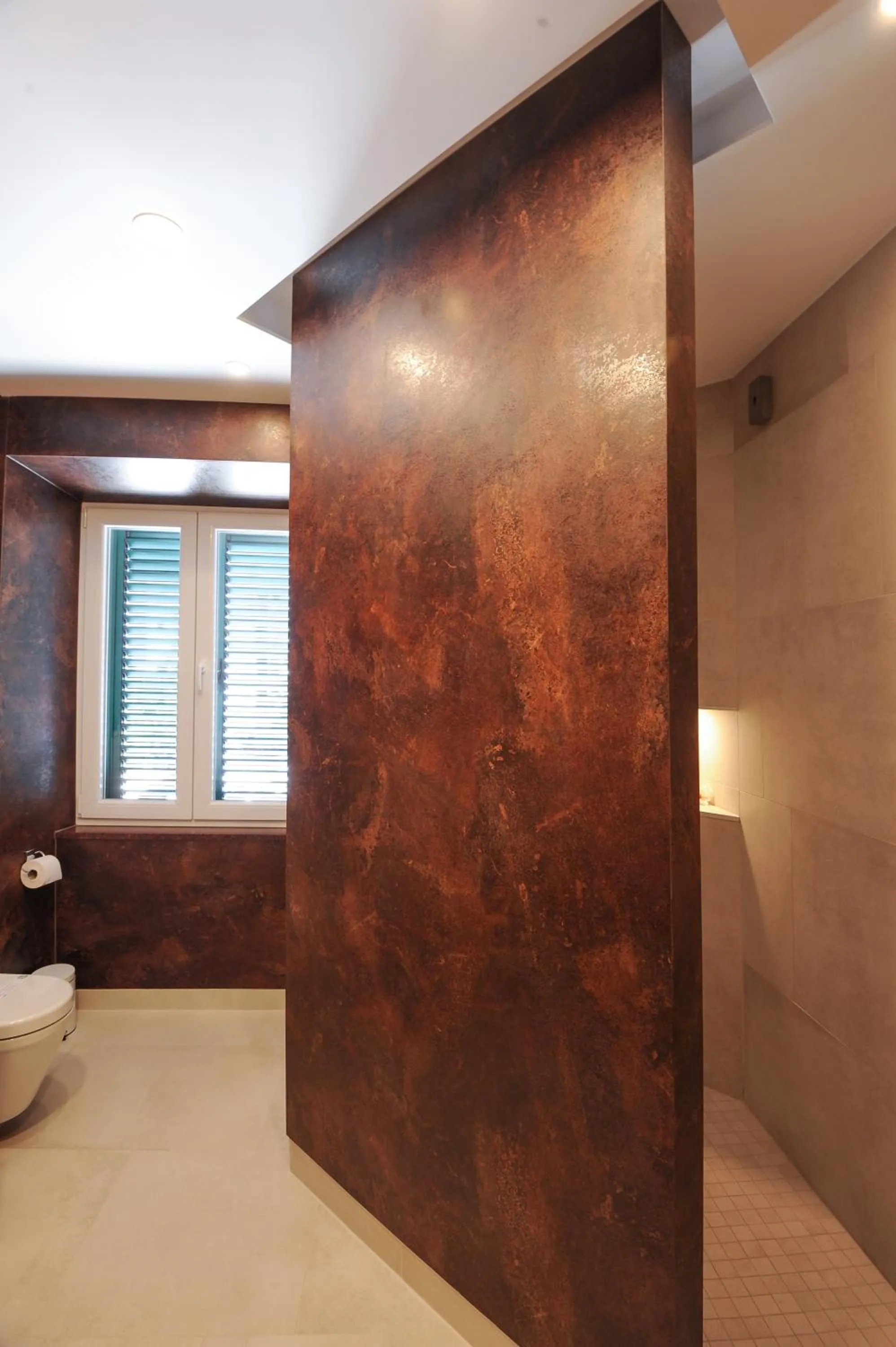 Bathroom in Silver & Gold Luxury Rooms