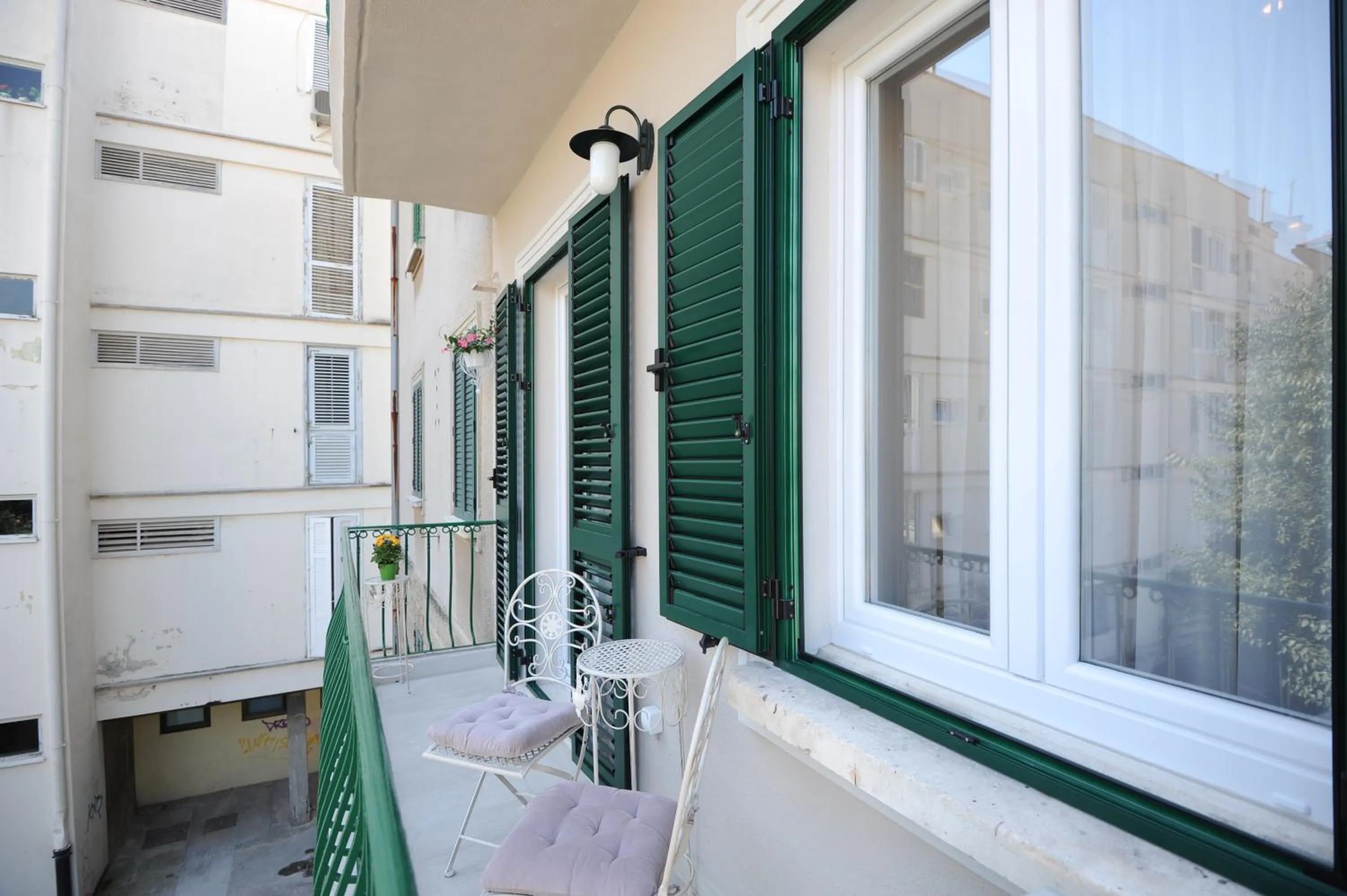 Balcony/Terrace in Silver & Gold Luxury Rooms