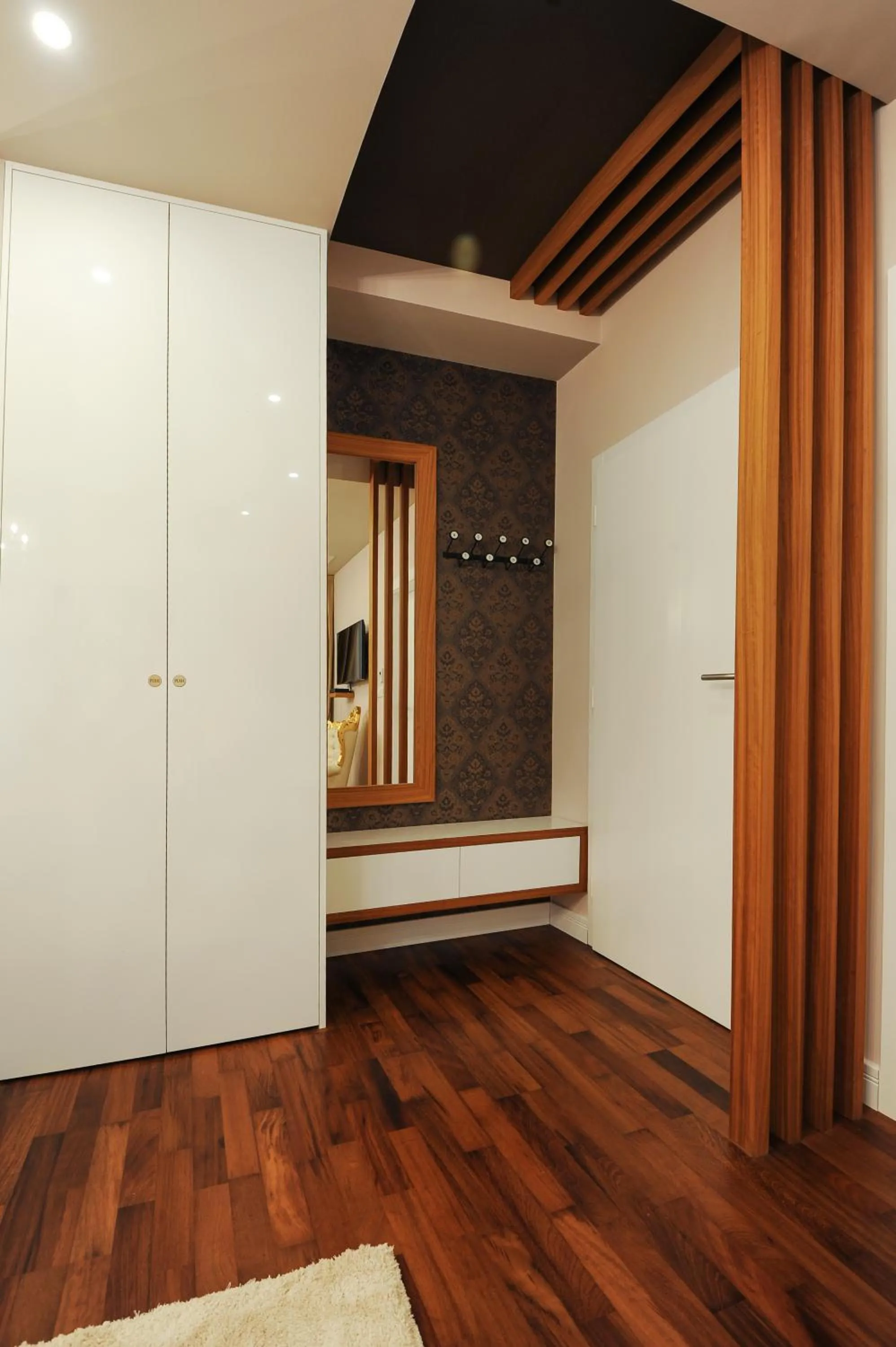 Other in Silver & Gold Luxury Rooms