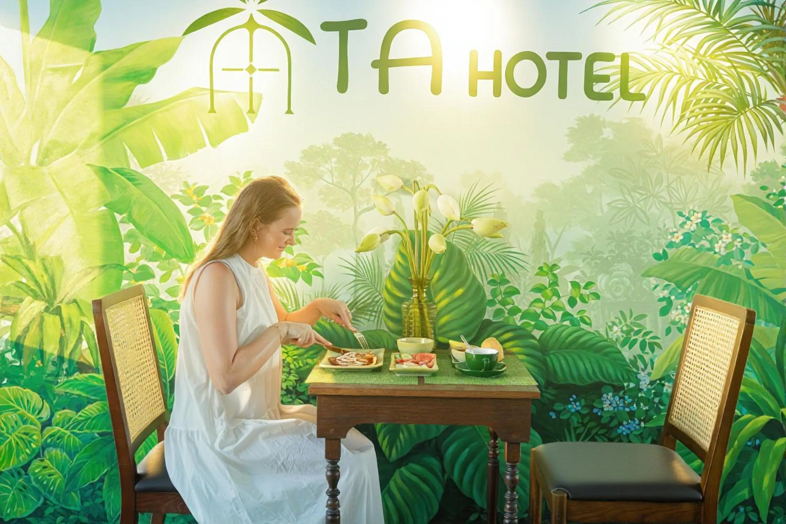 Restaurant/places to eat in TA Hue Boutique Hotel