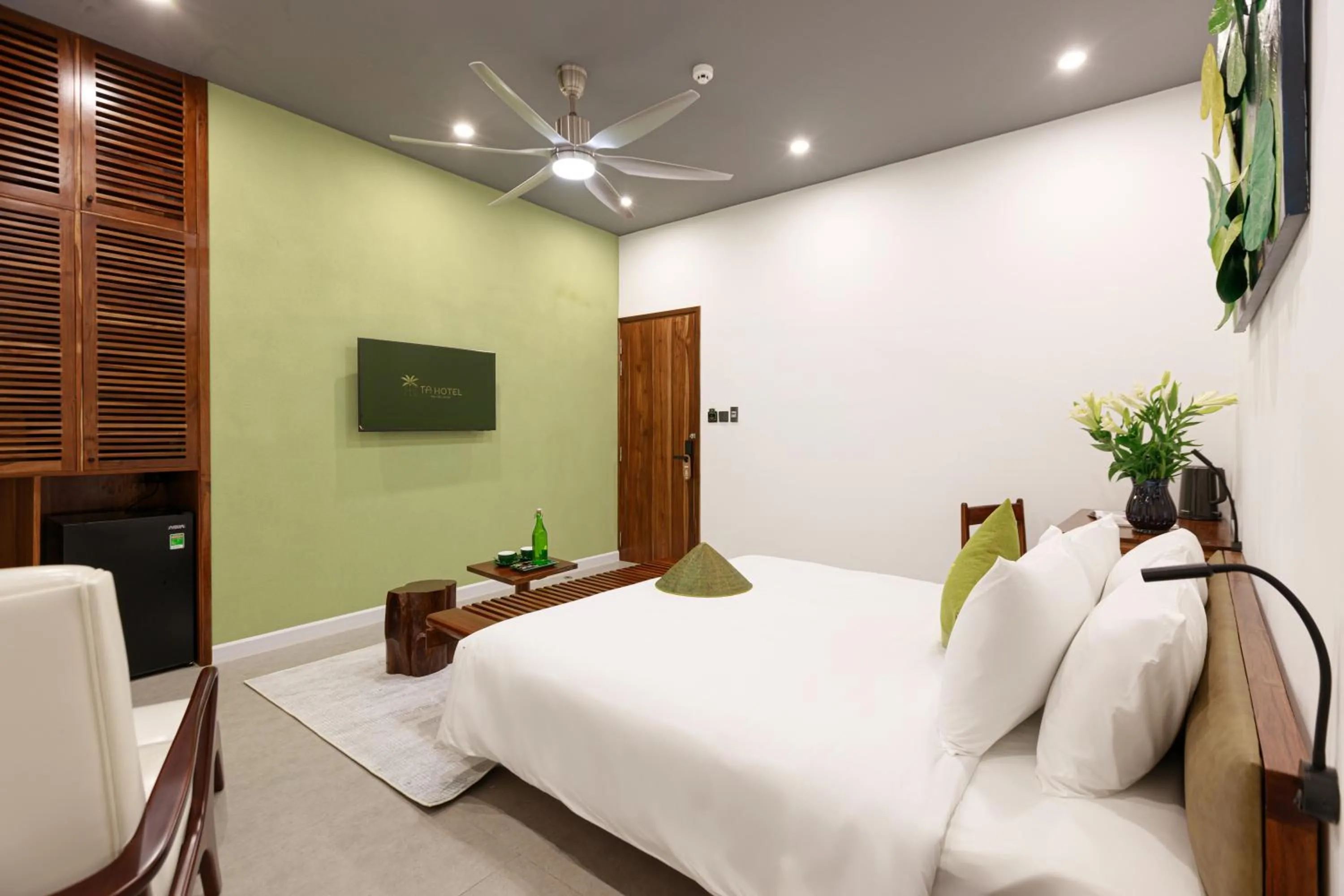 Photo of the whole room, Bed in TA Hue Boutique Hotel