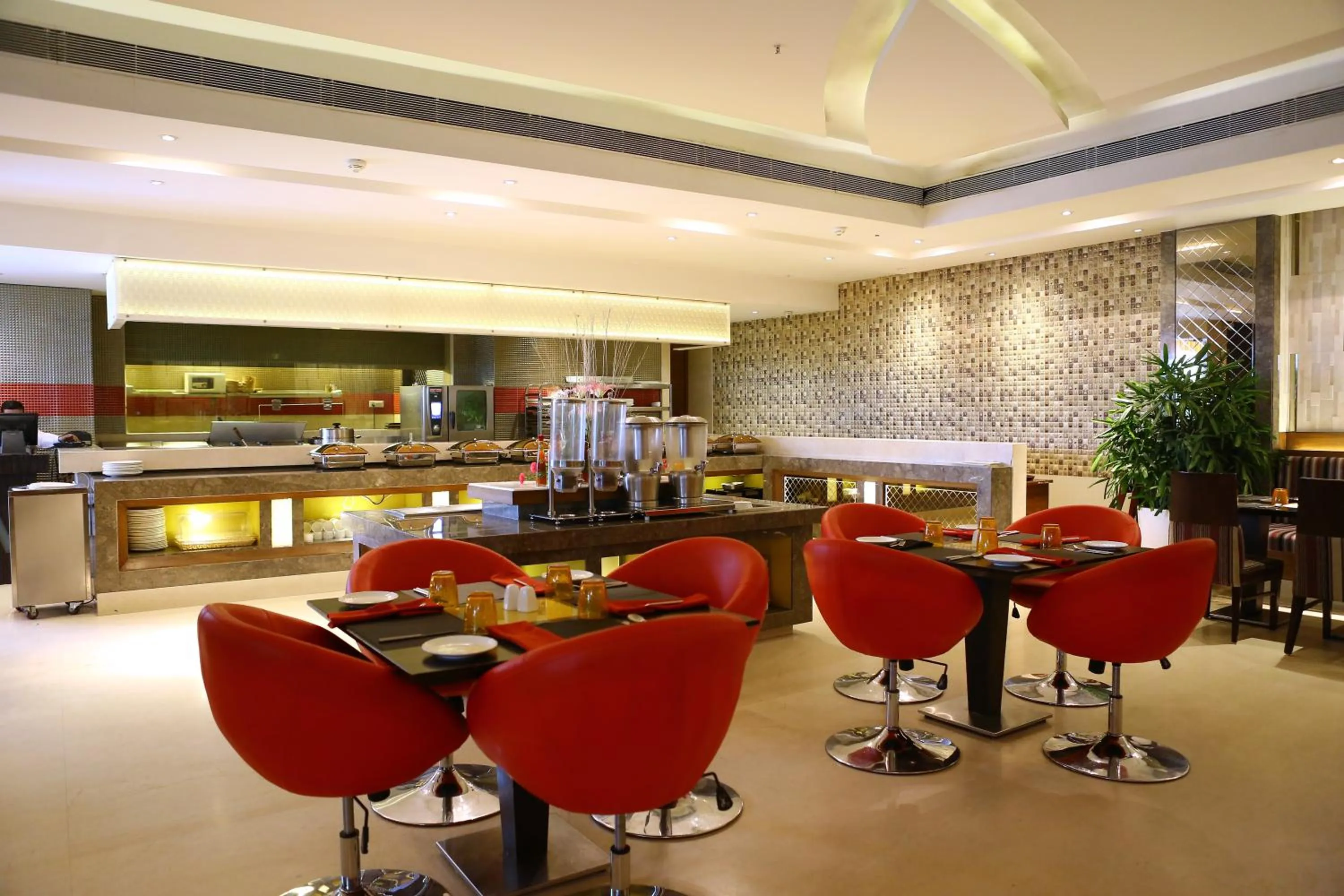 Restaurant/places to eat in The Landmark Towers