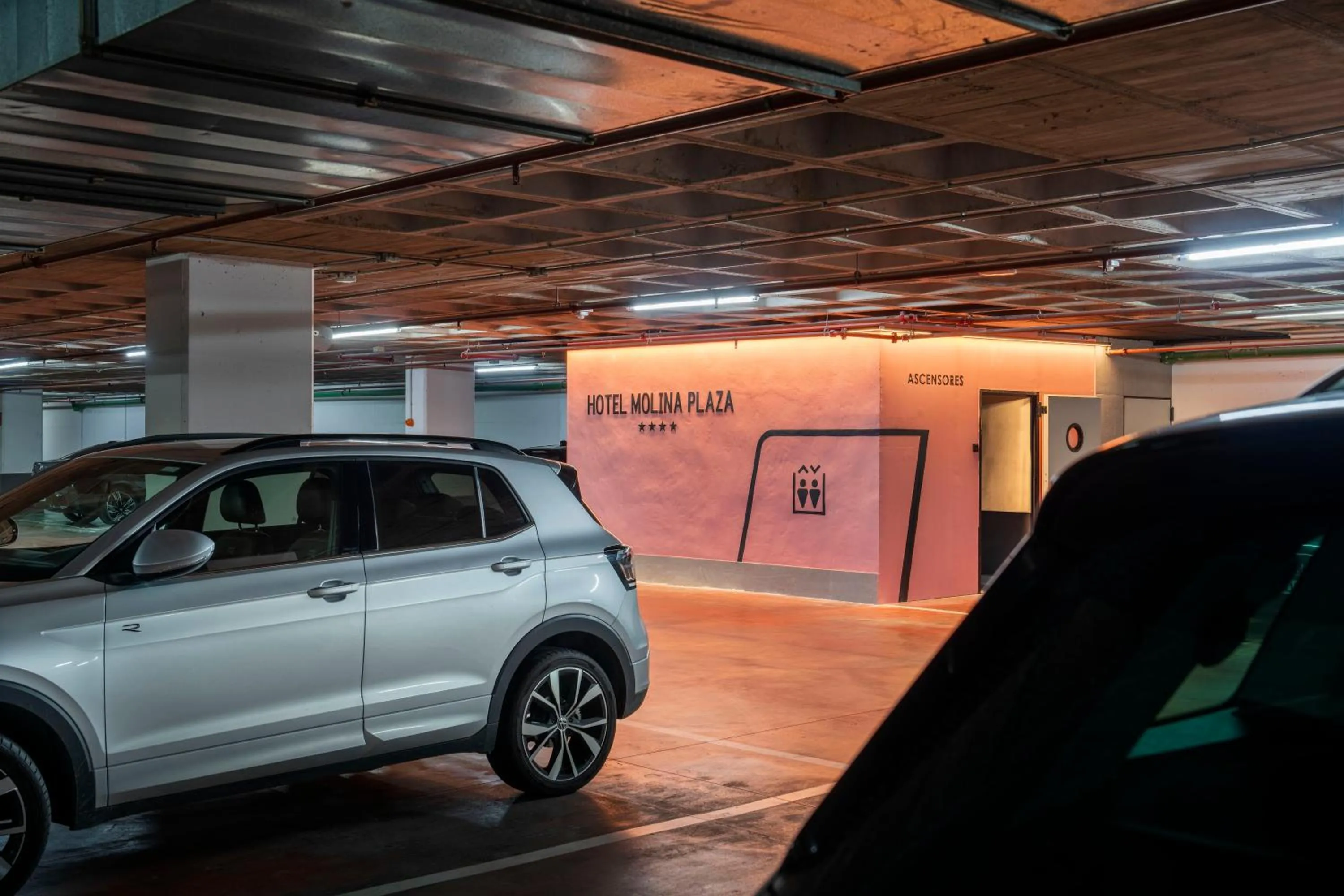 Parking in ASA Molina Plaza