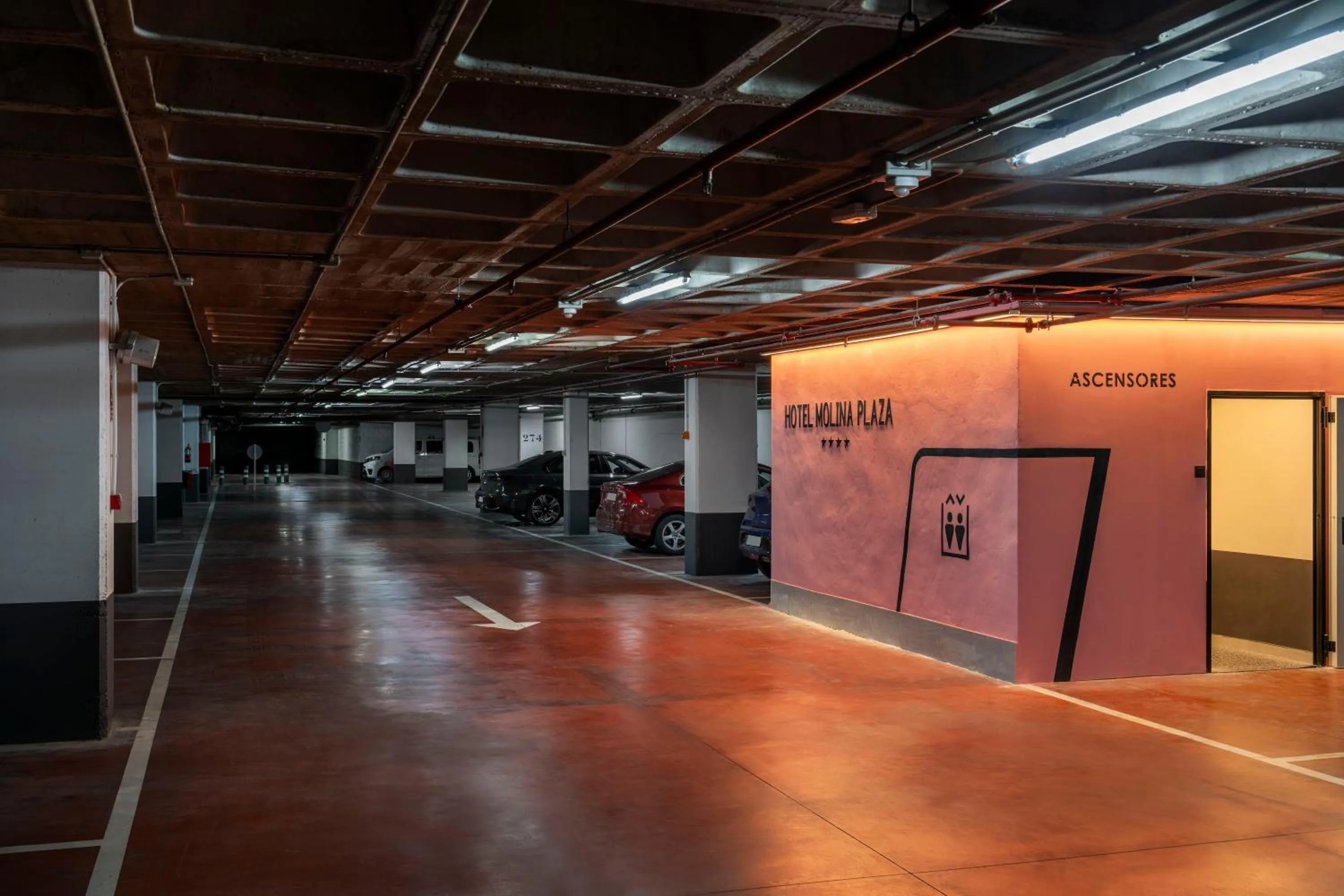 Parking in ASA Molina Plaza