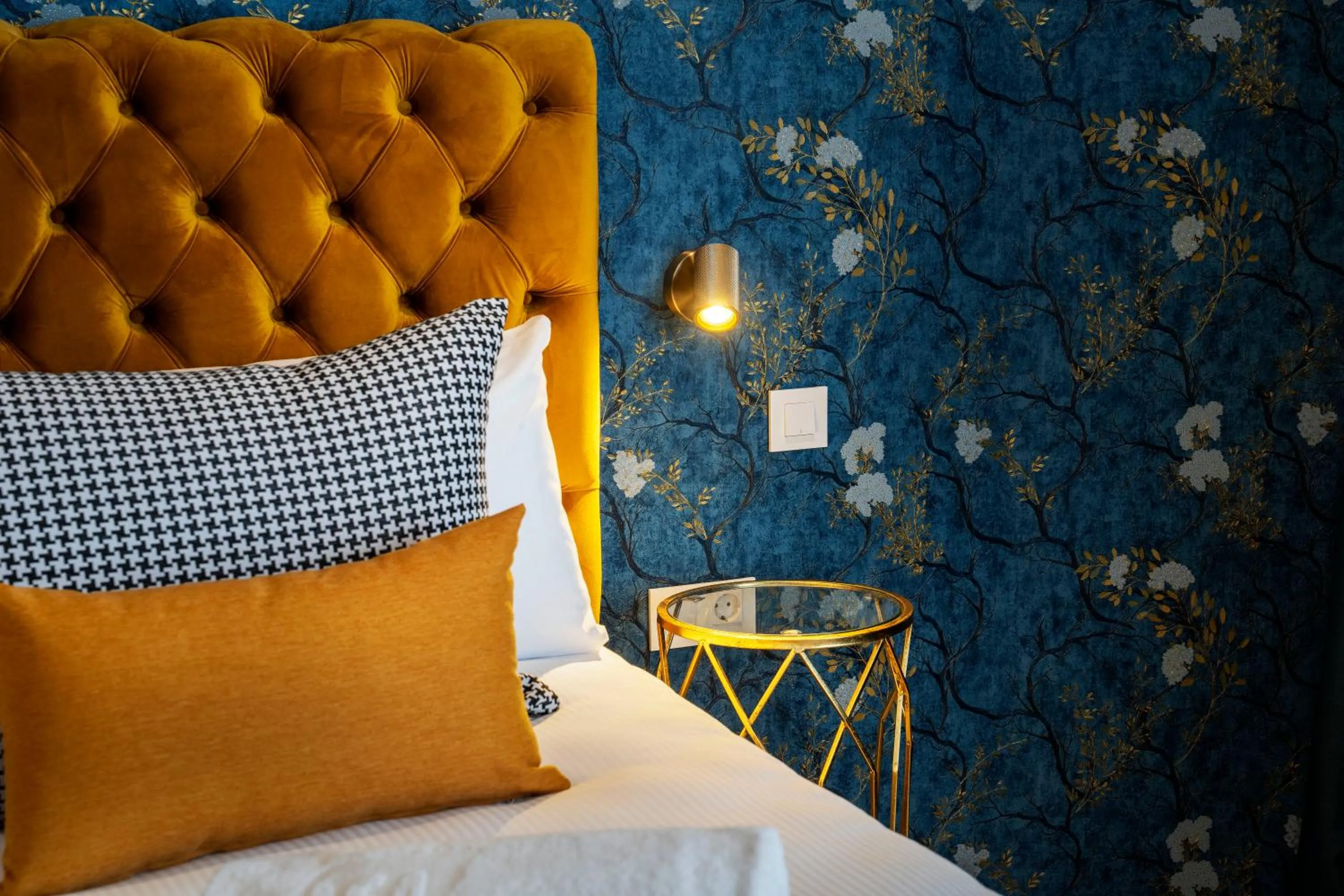 Photo of the whole room, Bed in ASA Molina Plaza