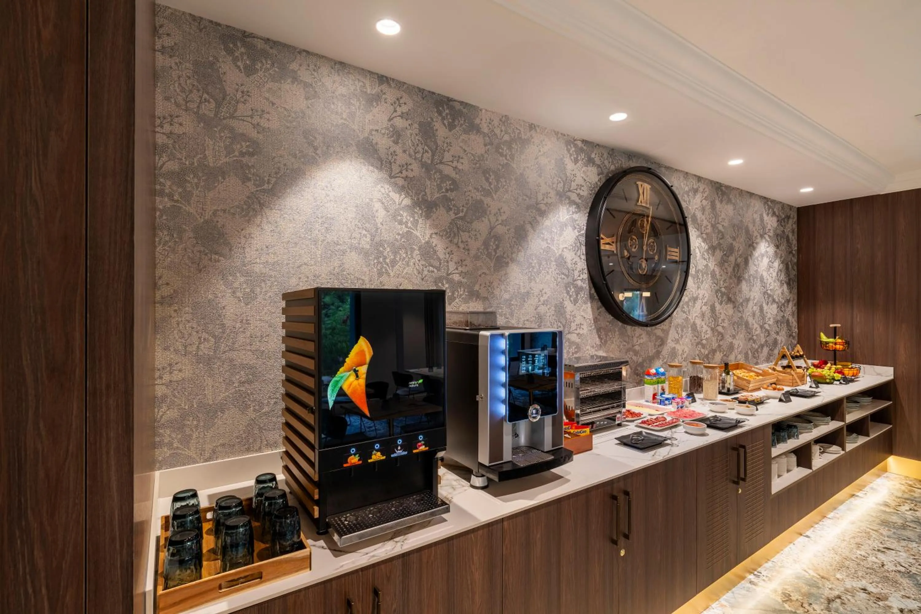 Breakfast in ASA Molina Plaza