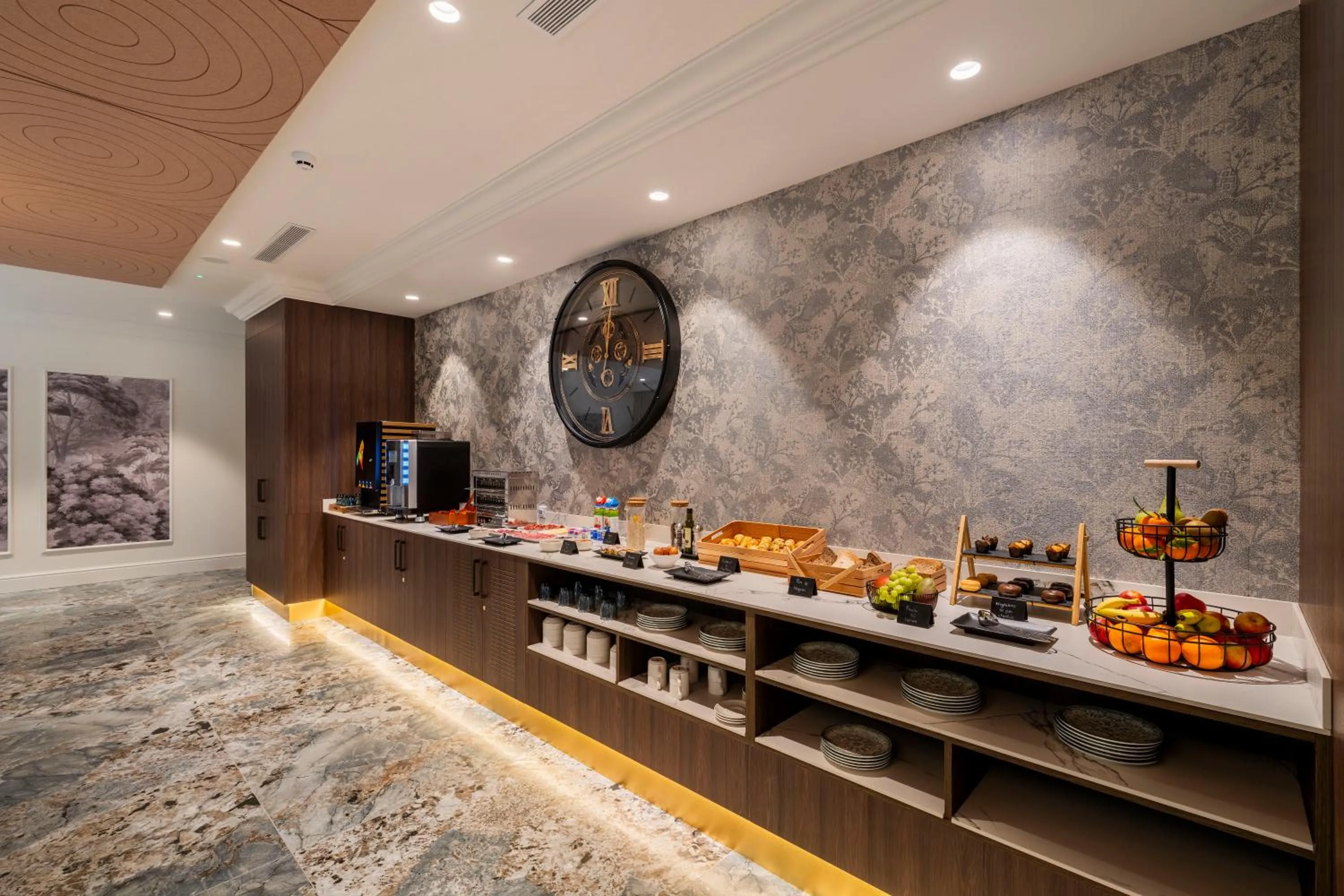 Breakfast in ASA Molina Plaza